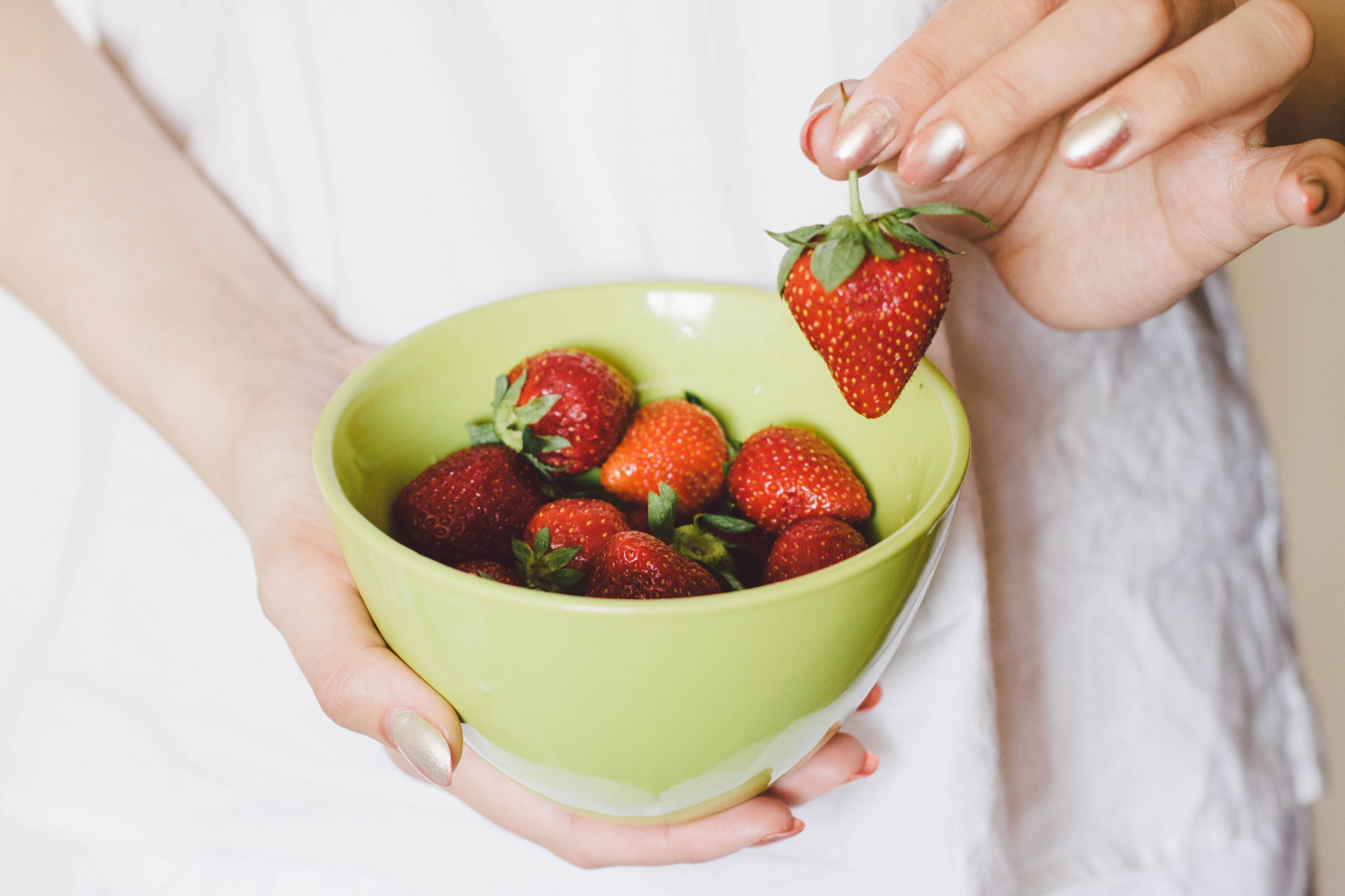 Ces petits fruits fragiles sont à manier avec douceur.