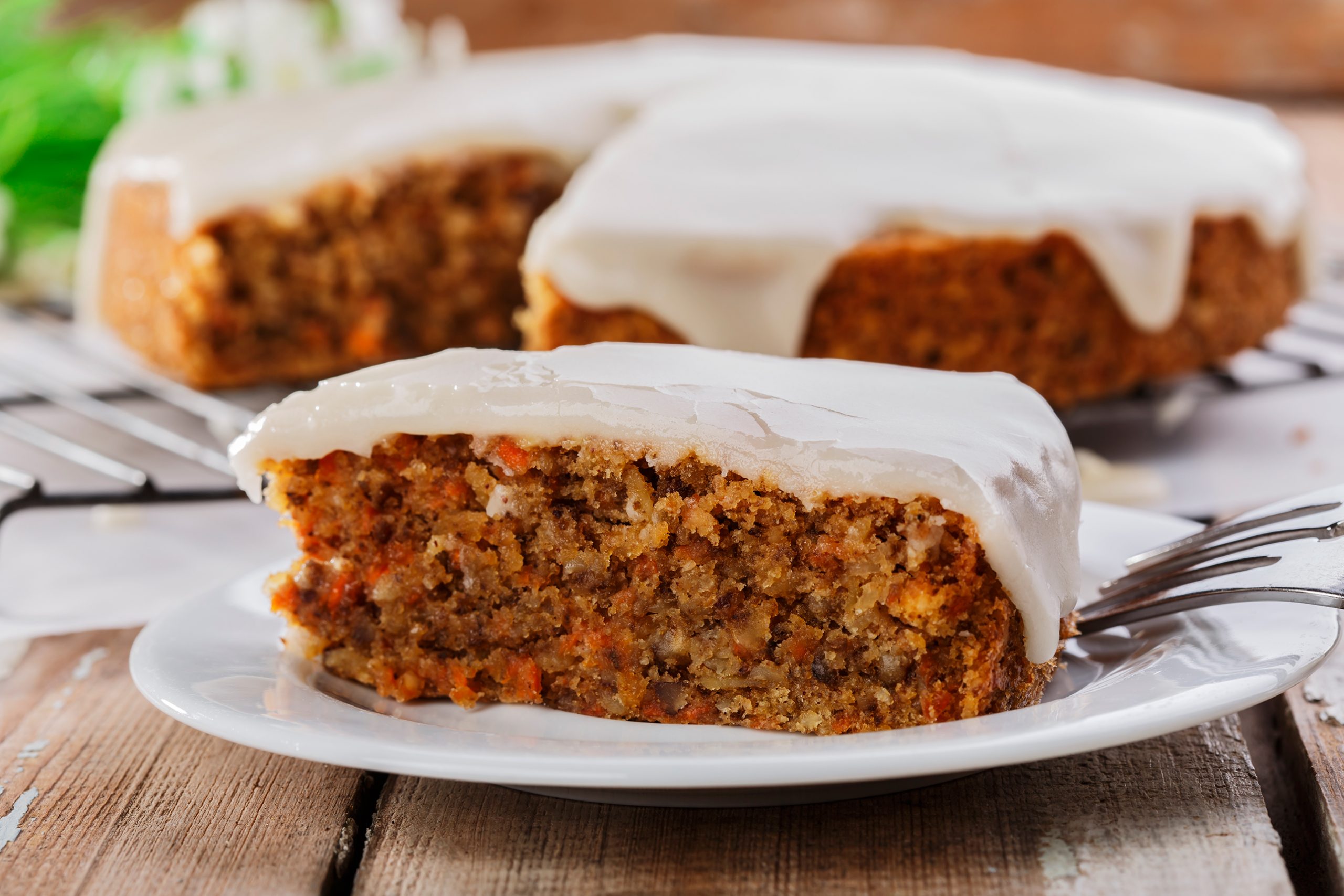 Comment réussir le glaçage d'un gâteau aux carottes?