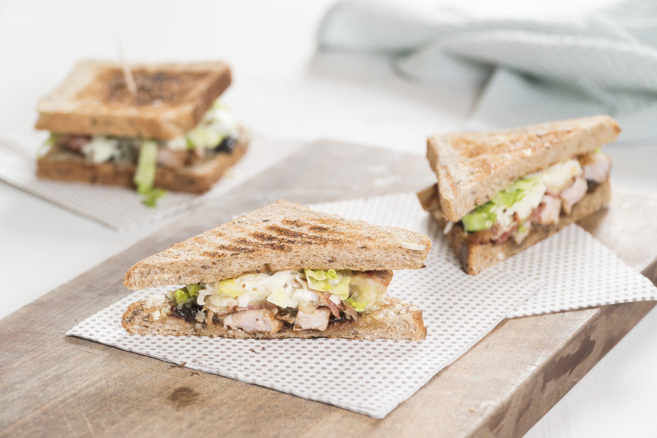 Pork Sandwich mit Pflaumen-Chutney