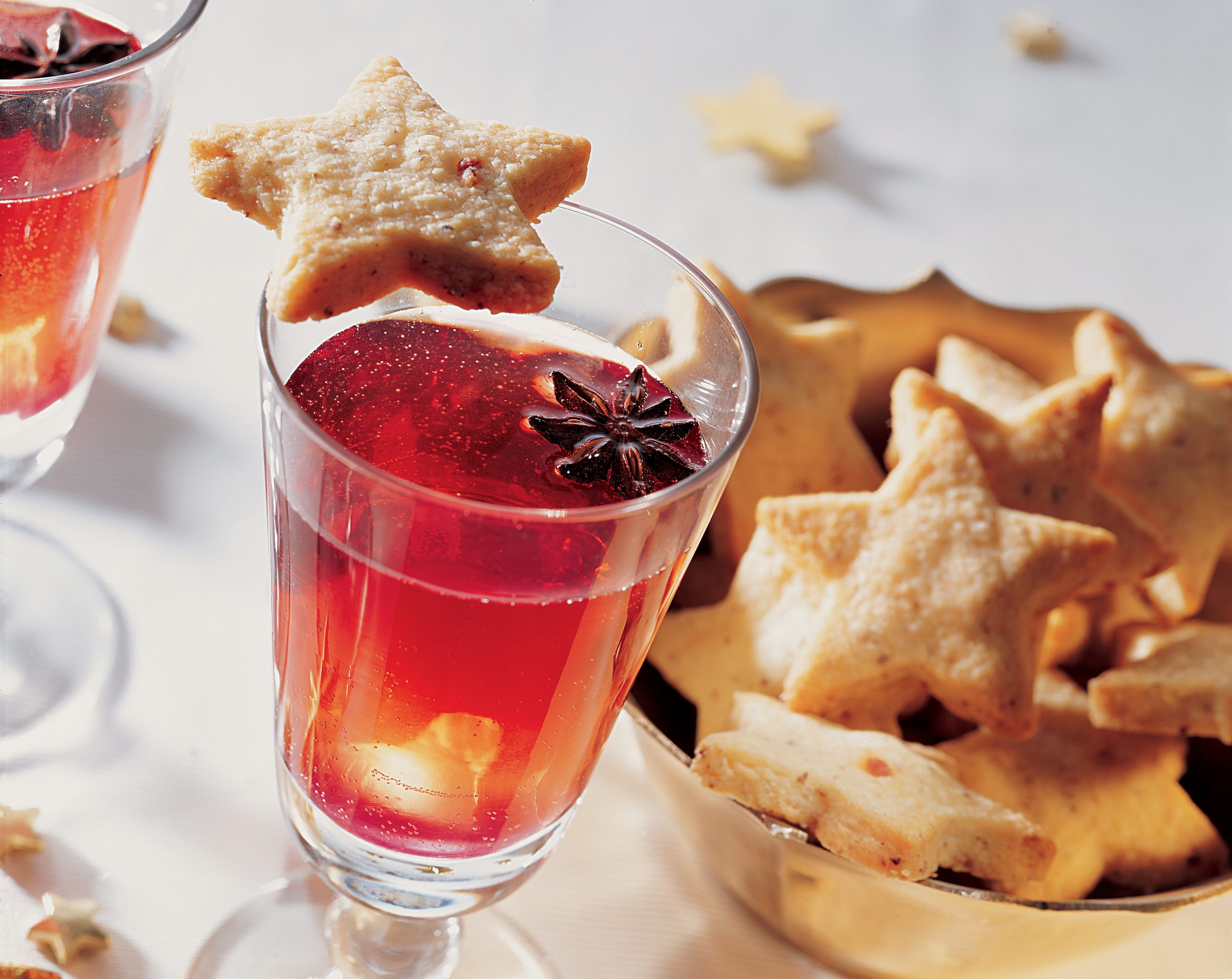 Apèro-Sterne mit Glühwein-Rosè