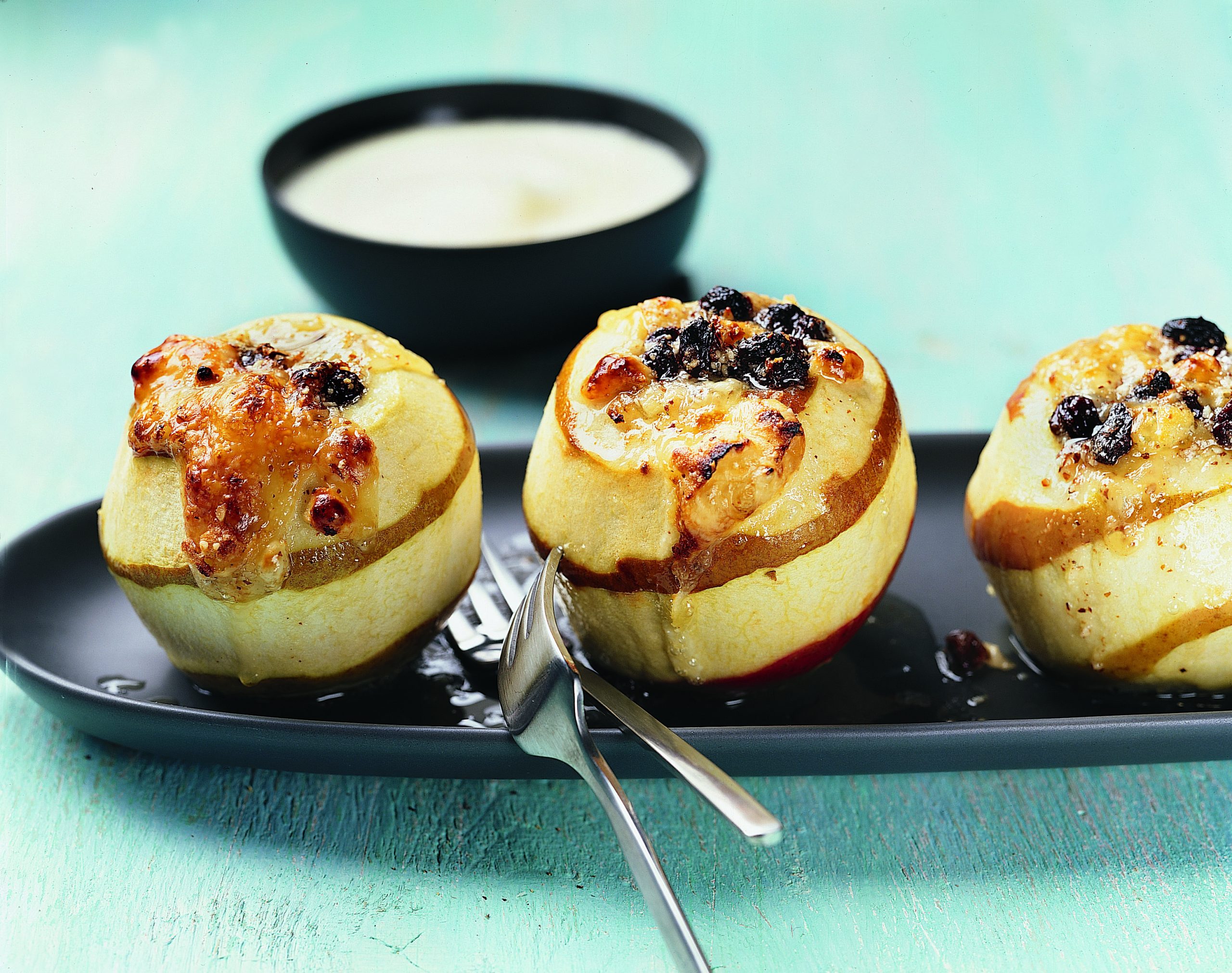 Pommes farcies à la tomme et sabayon au jus de pomme