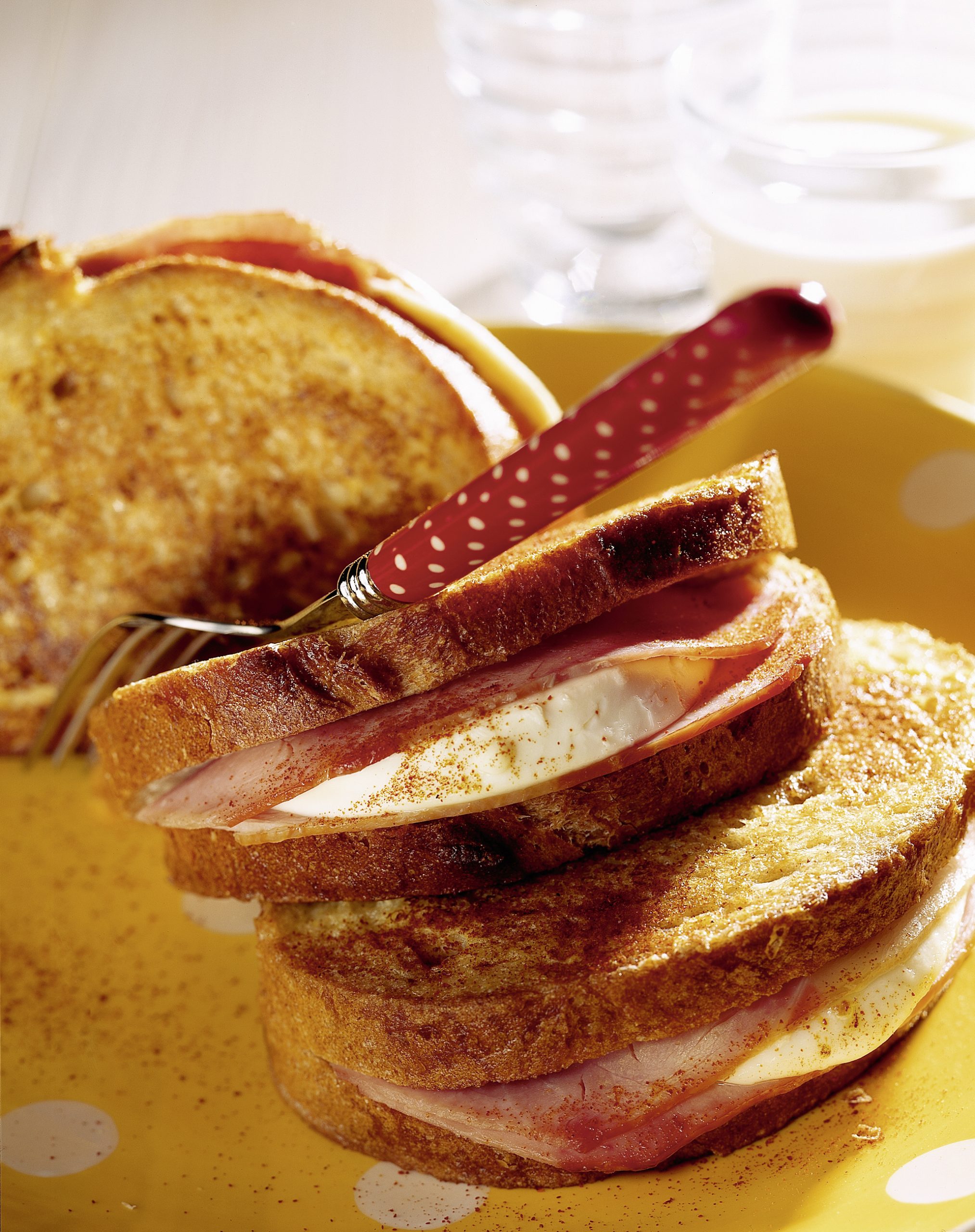 Pain perdu à la mozzarella et au jambon