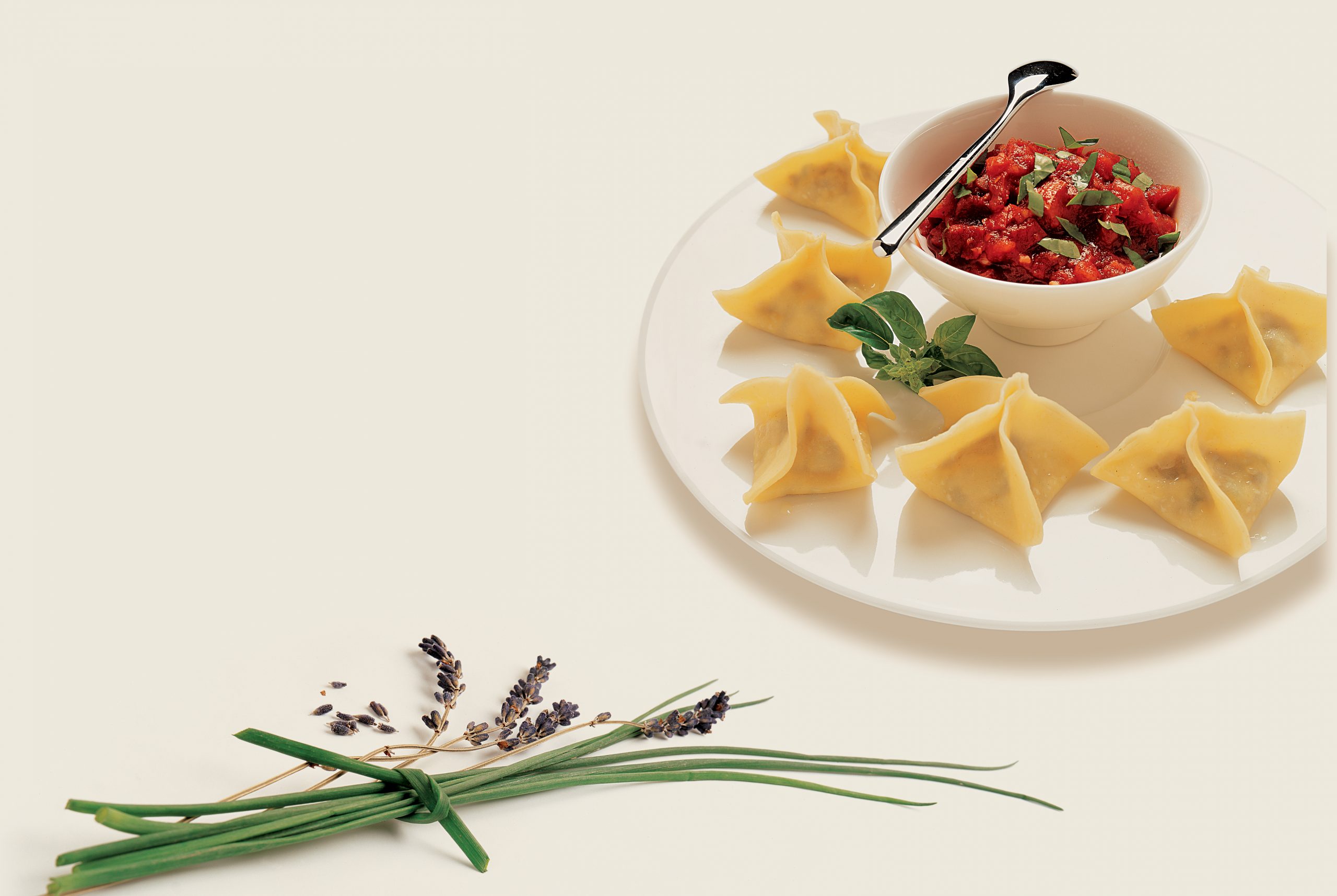 Fagotini à l'aubergine et sauce tomate
