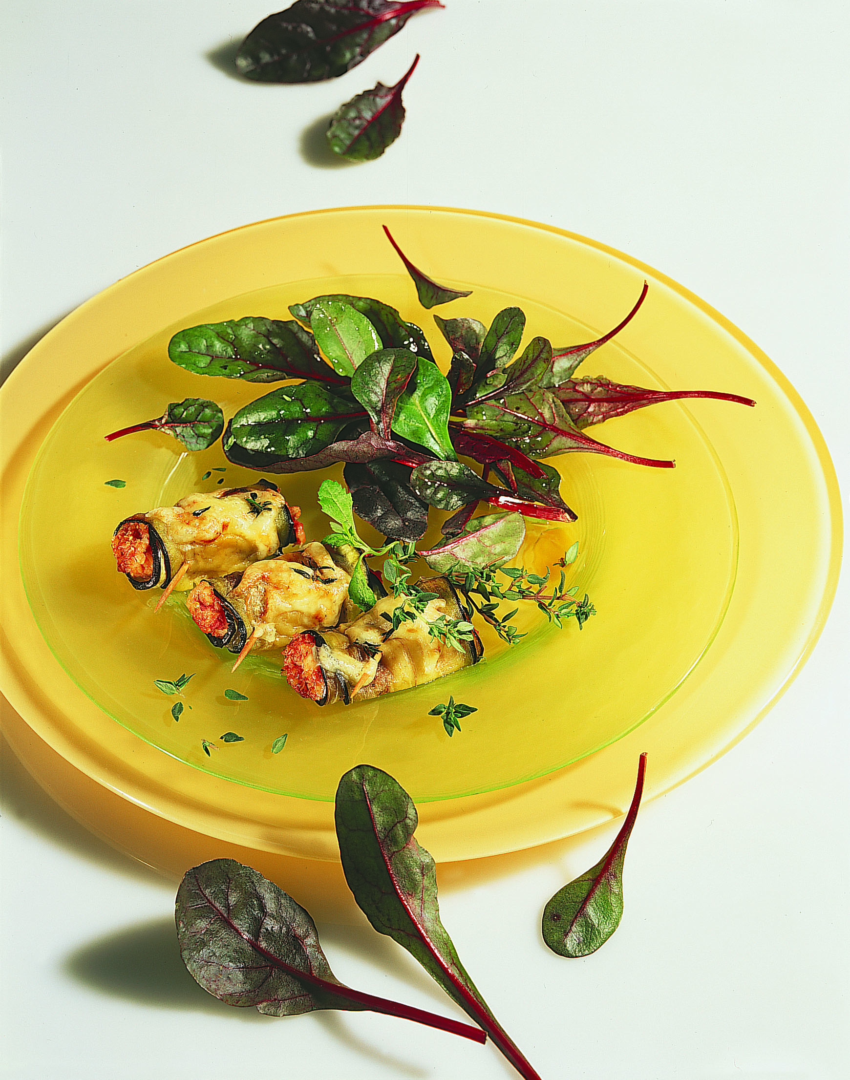 Paupiettes d'aubergine et salade verte