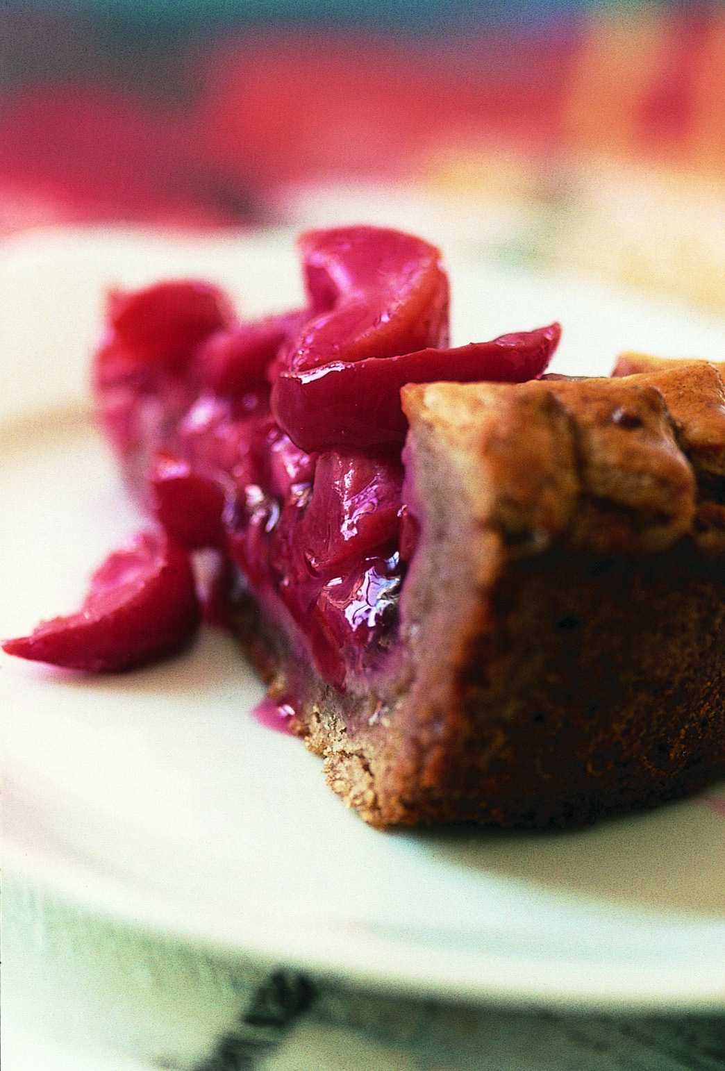 Gâteau aux noix et aux prunes