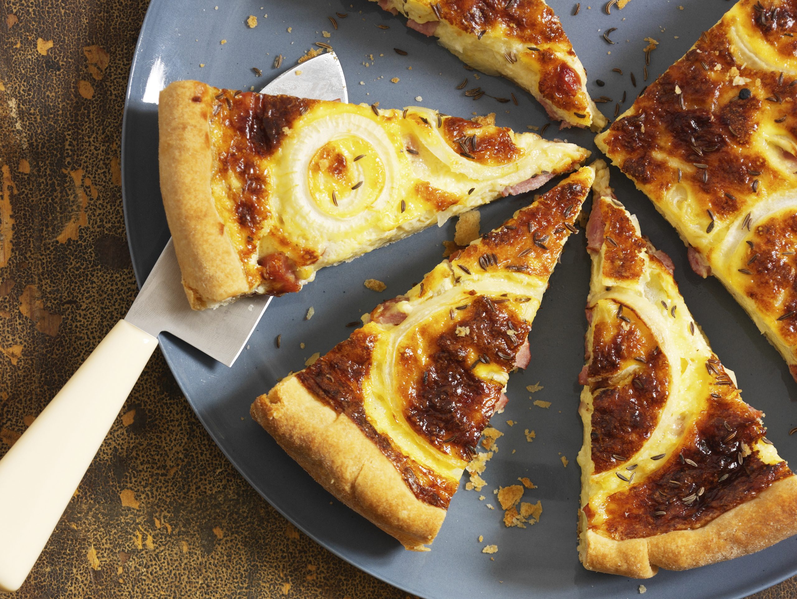 Tarte au fromage, oignon et saucisse
