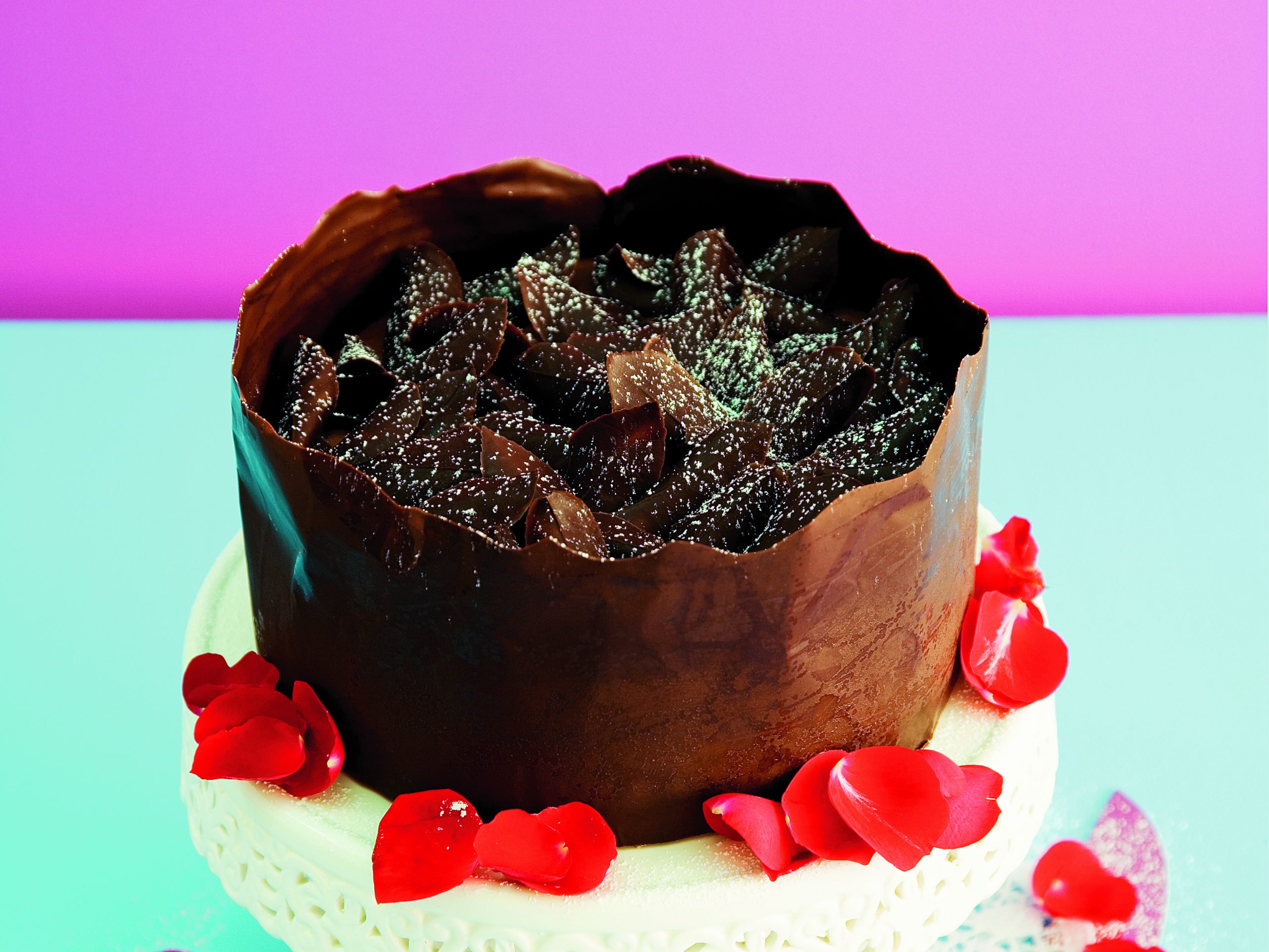 Biskuittorte mit Schokoladen-Rahm-Füllung