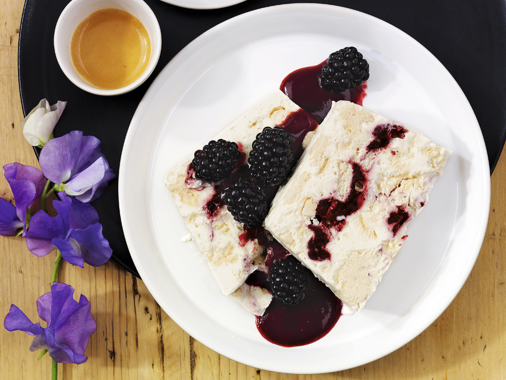 Vacherin glacé aux mûres