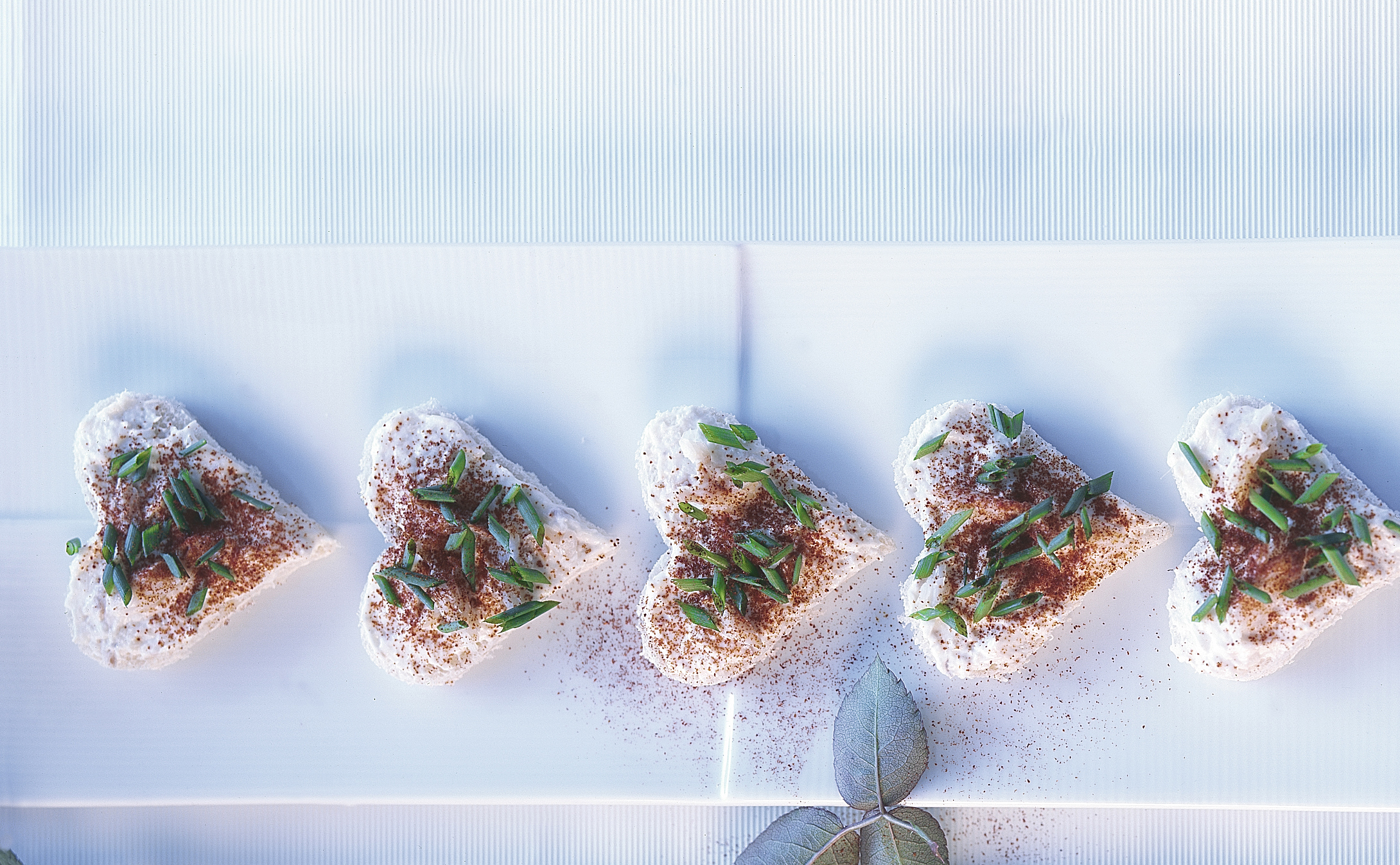 Canapés à la crème de poisson