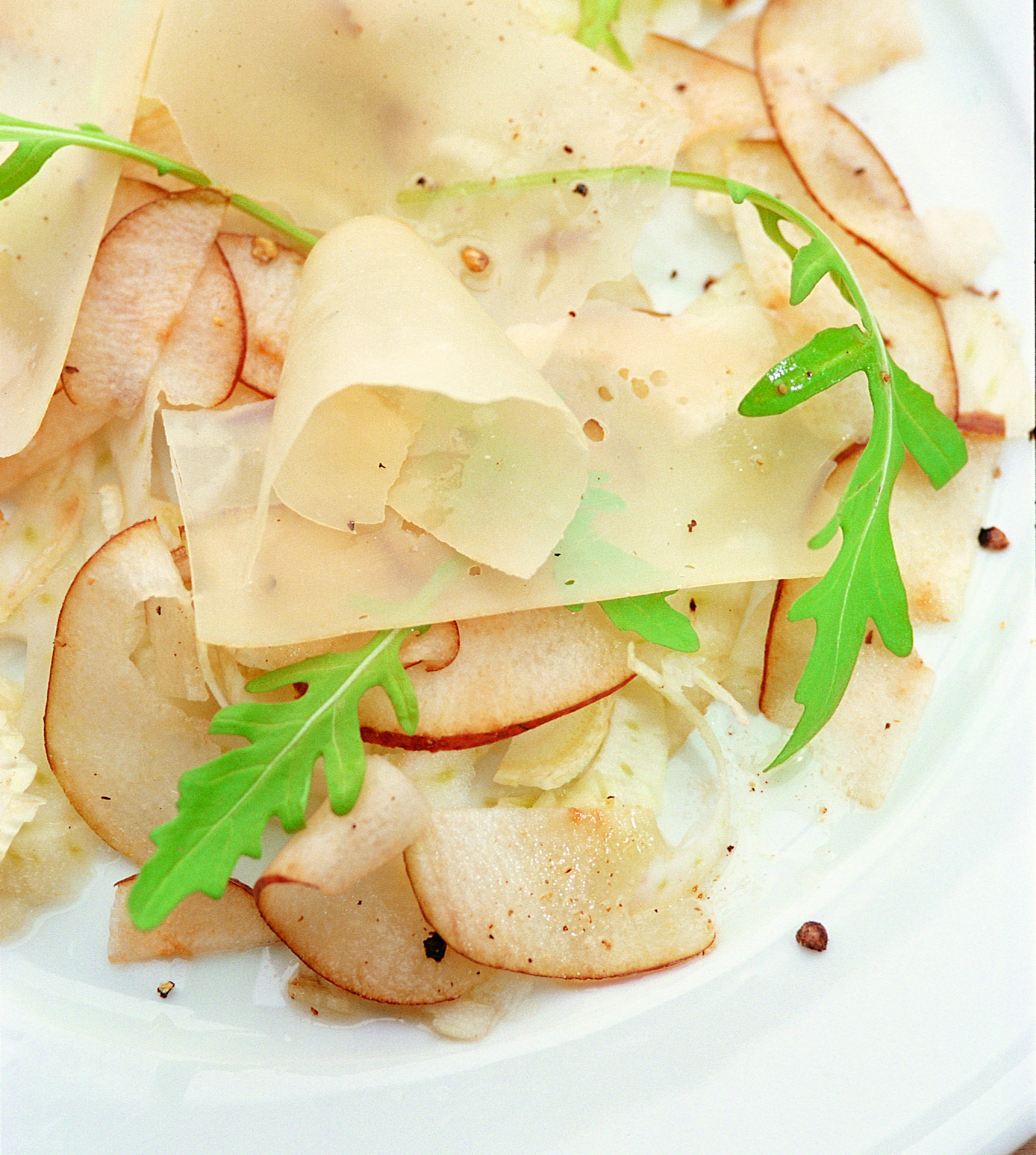 Carpaccio de fenouil et de poire au fromage à rebibes