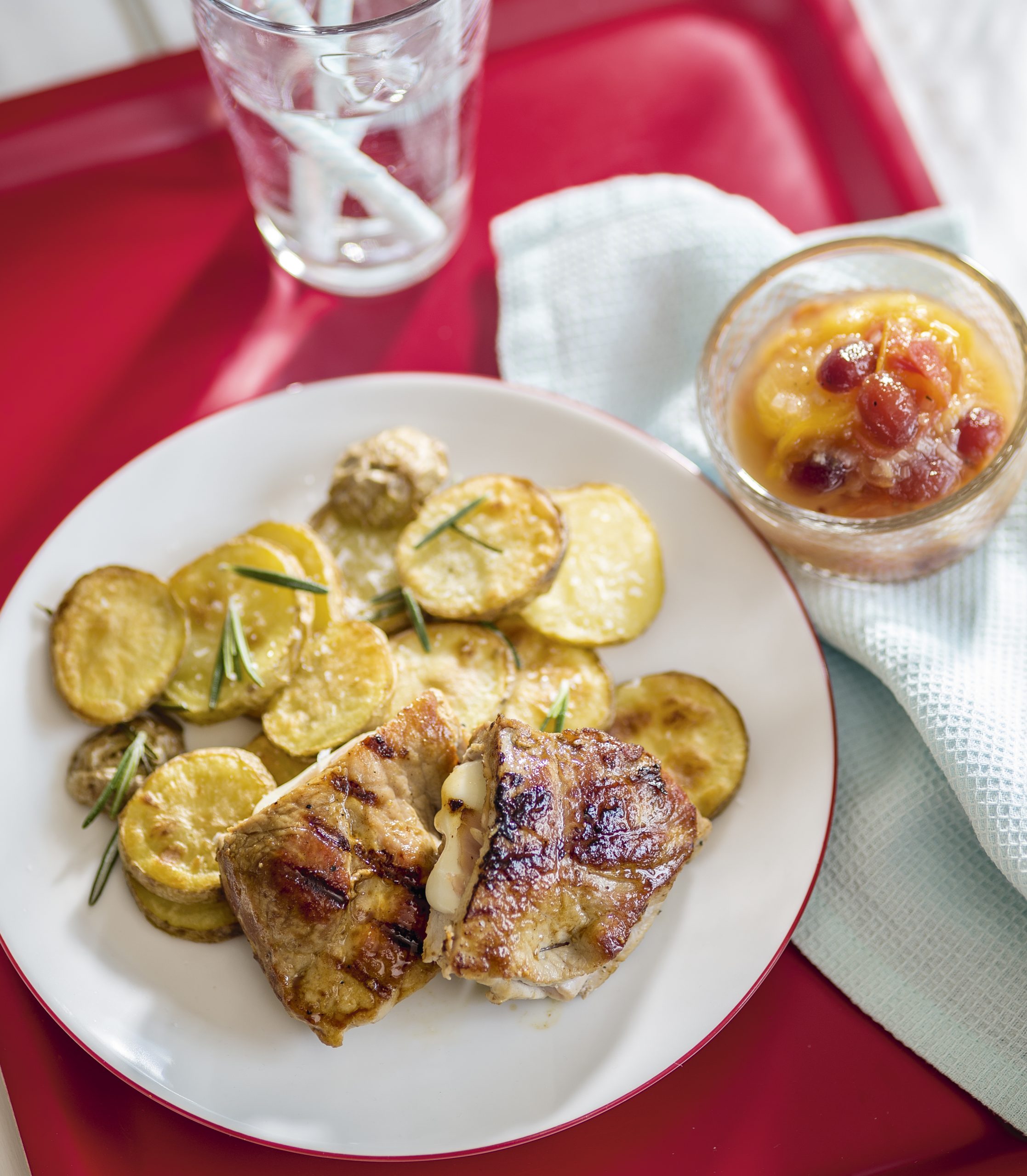 Cordon bleu mit Pfirsich-Chutney