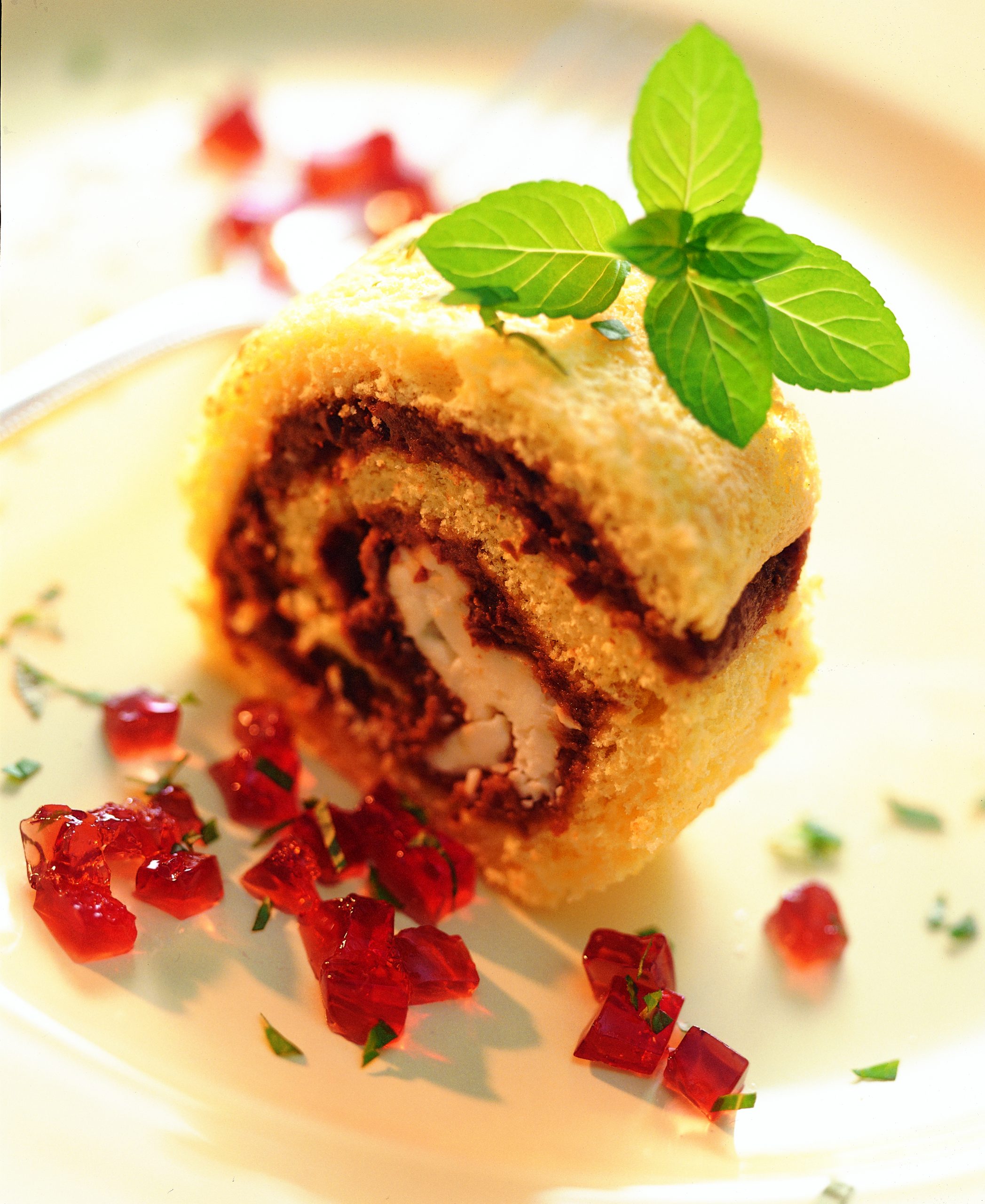 Dörrbirnen-Roulade mit Blauschimmelkäse und Portwein-Gelee