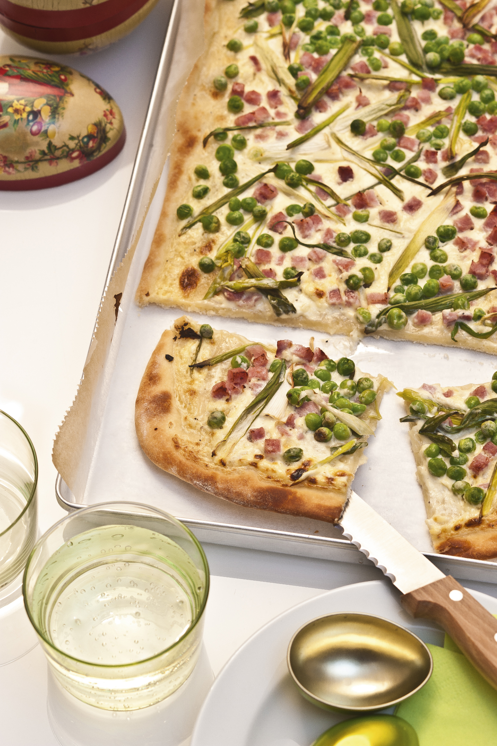 Erbsen-Schinken-Flammkuchen