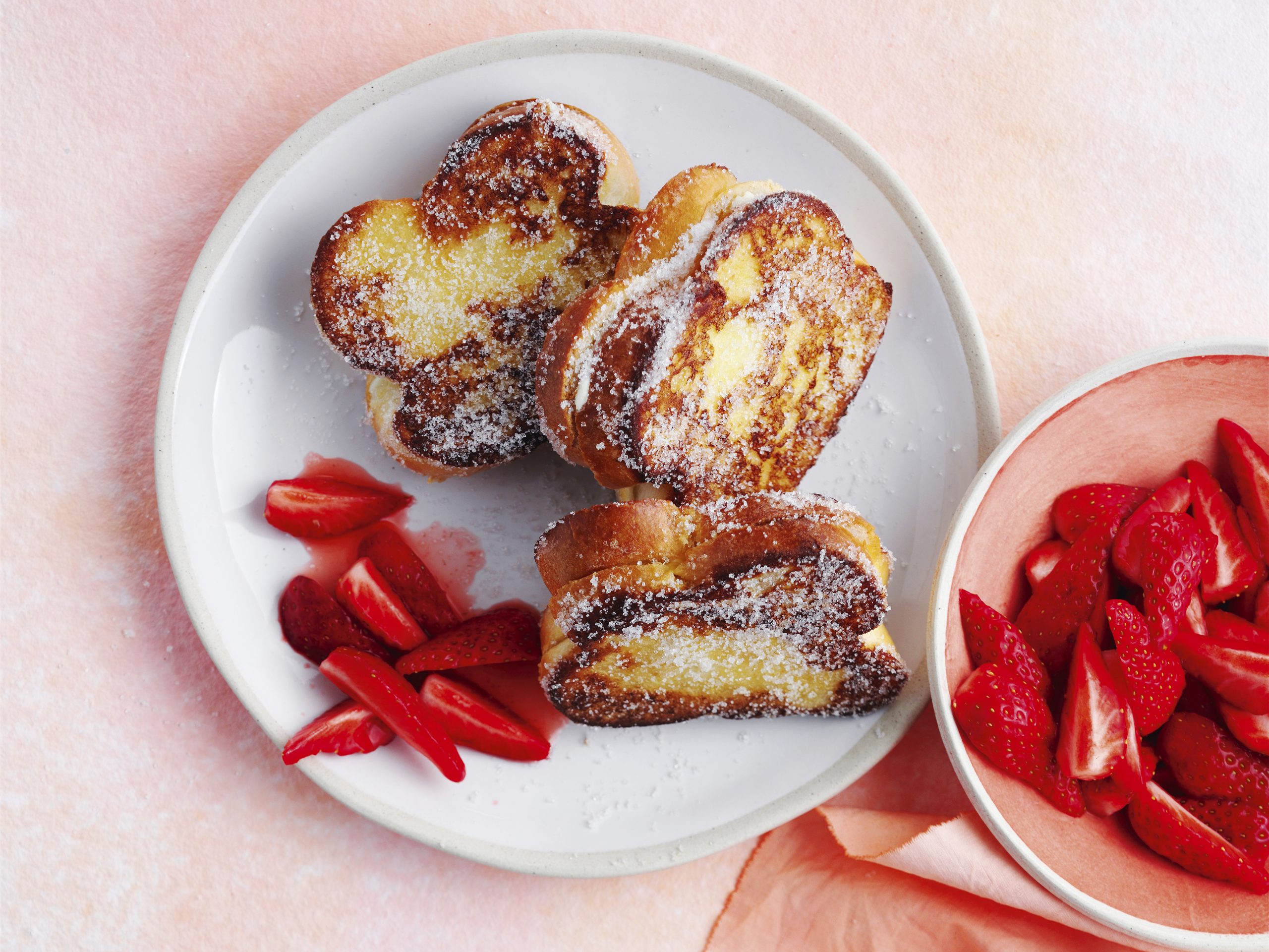Croûtes dorées aux fraises
