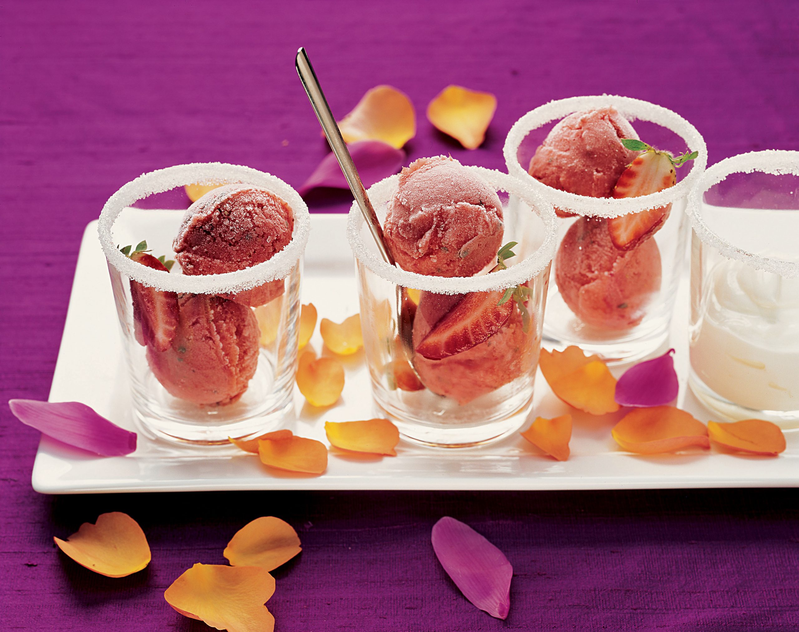 Sorbet aux fraises et à la menthe