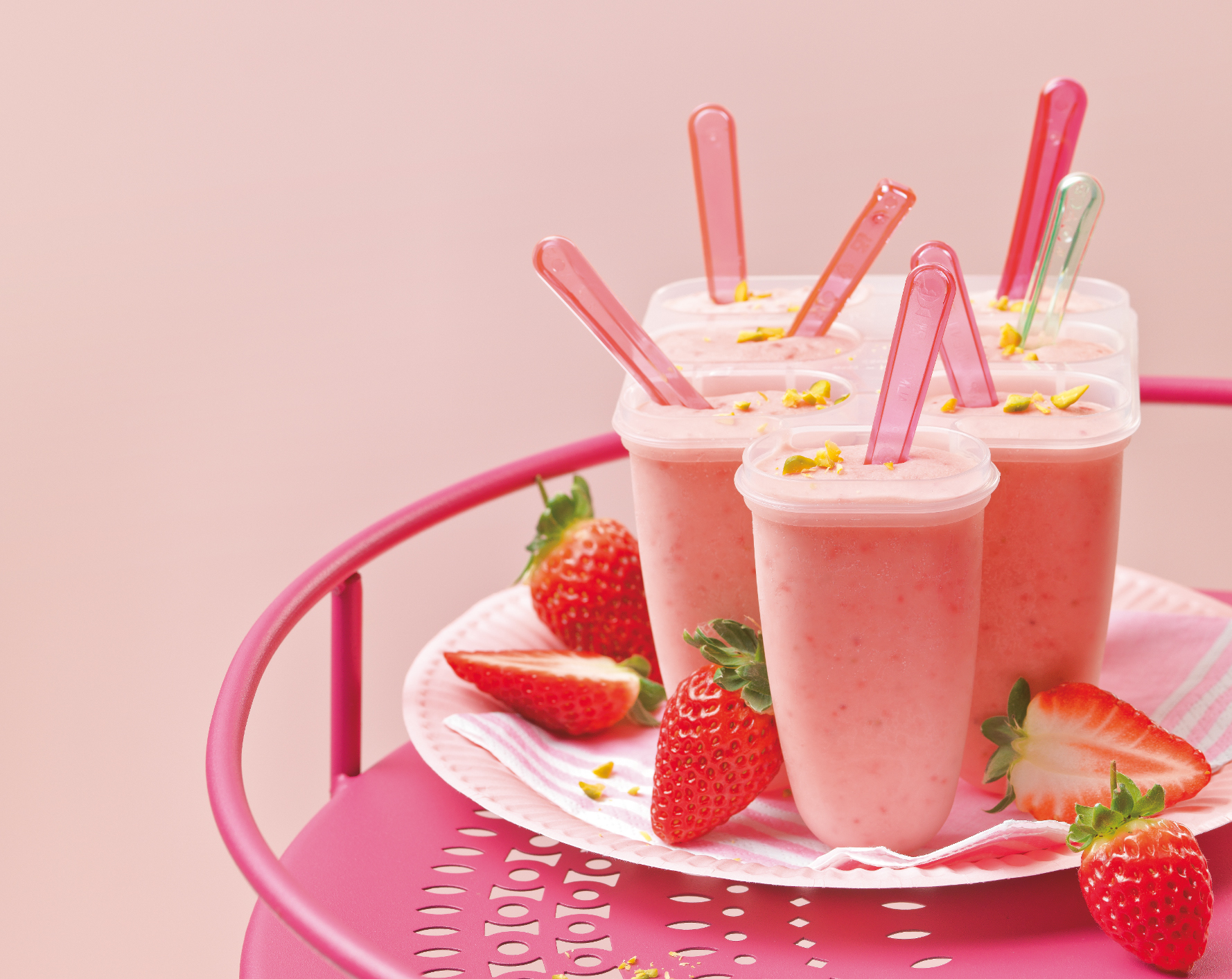 Glace à la fraise en bâton (avec séré)