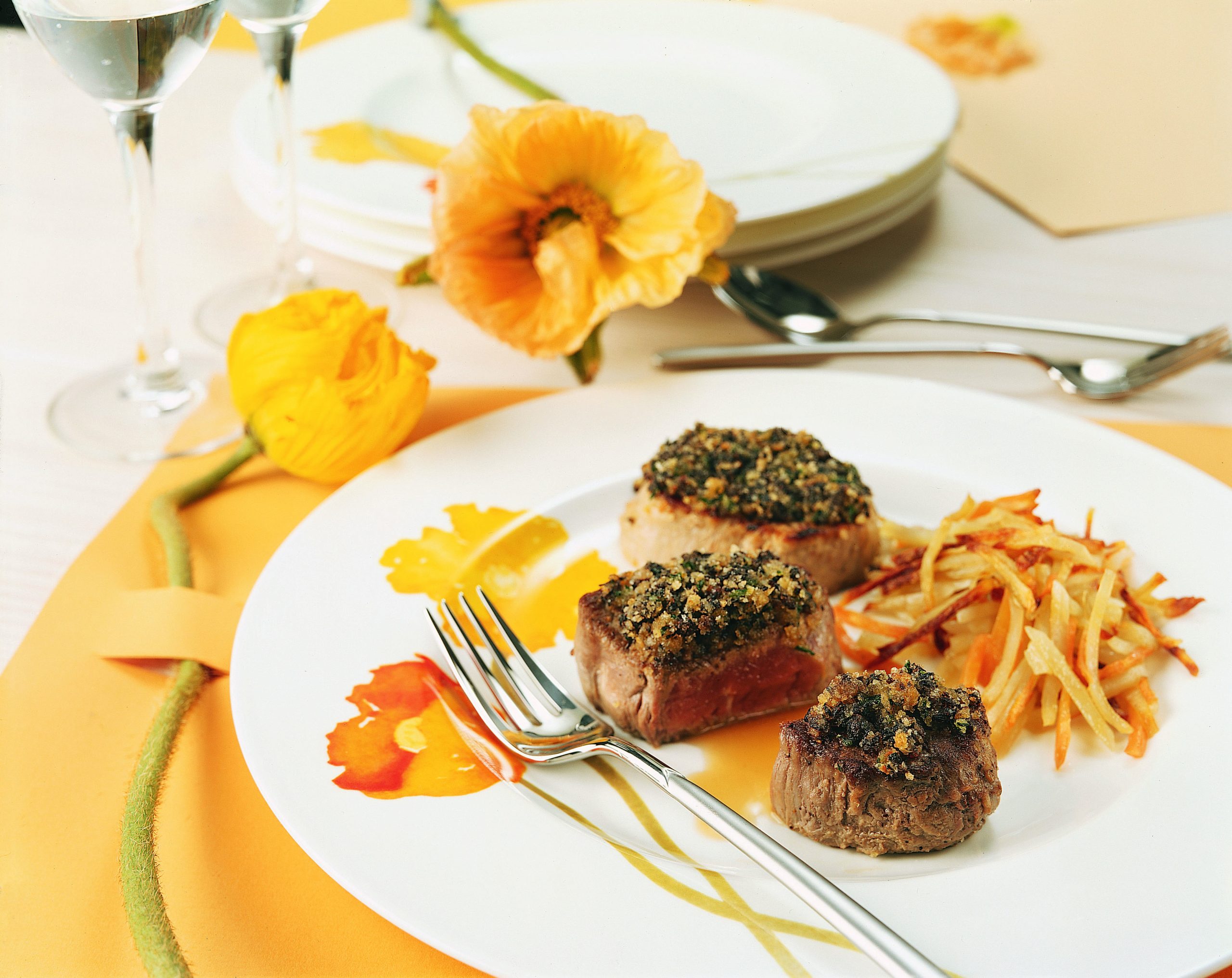 Filet-Duett mit Morchelkruste und Ofenrösti
