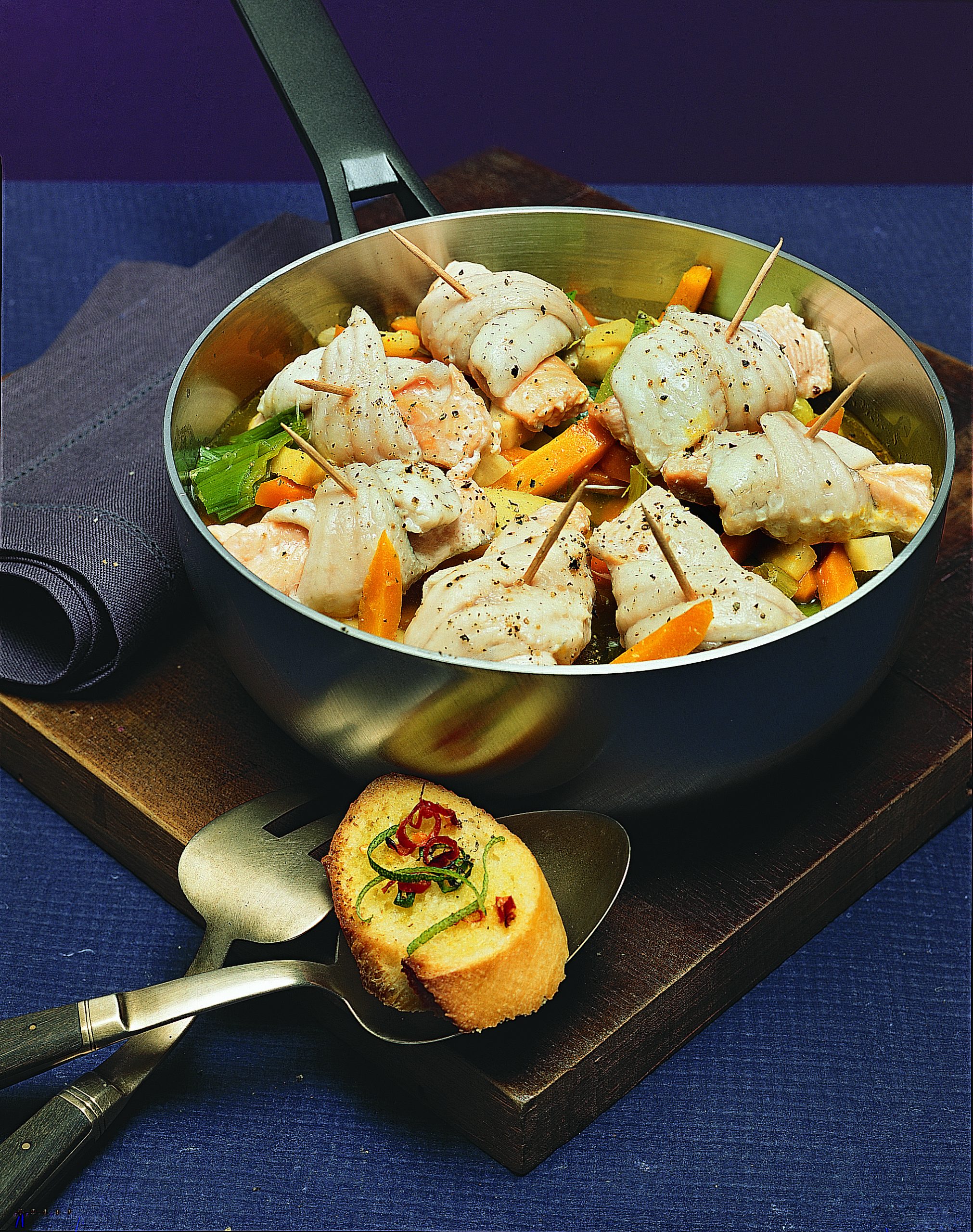 Fisch-Gemüse-Topf mit Limetten-Chili-Toasts