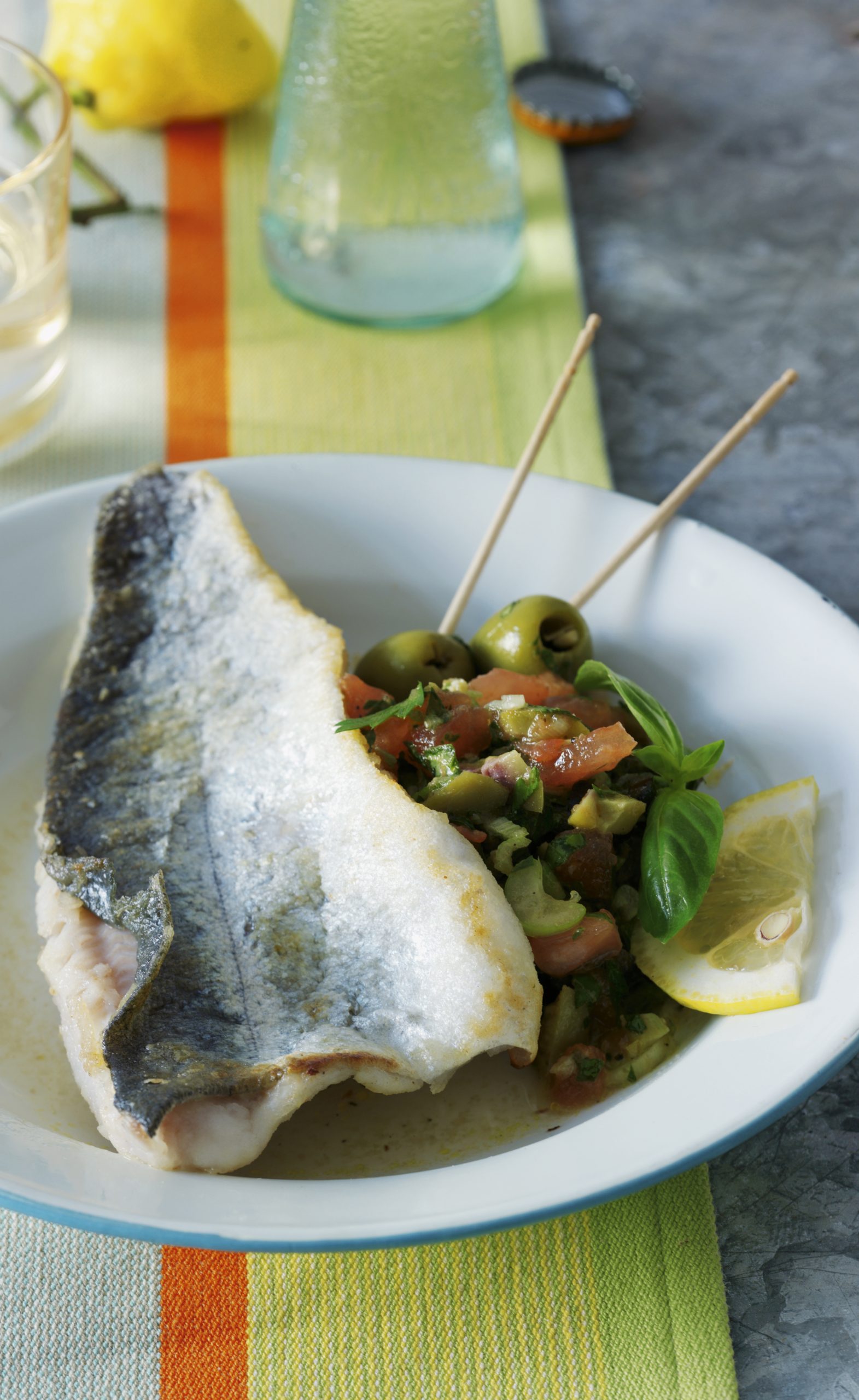 Fischfilets mit Tomaten-Oliven-Salsa