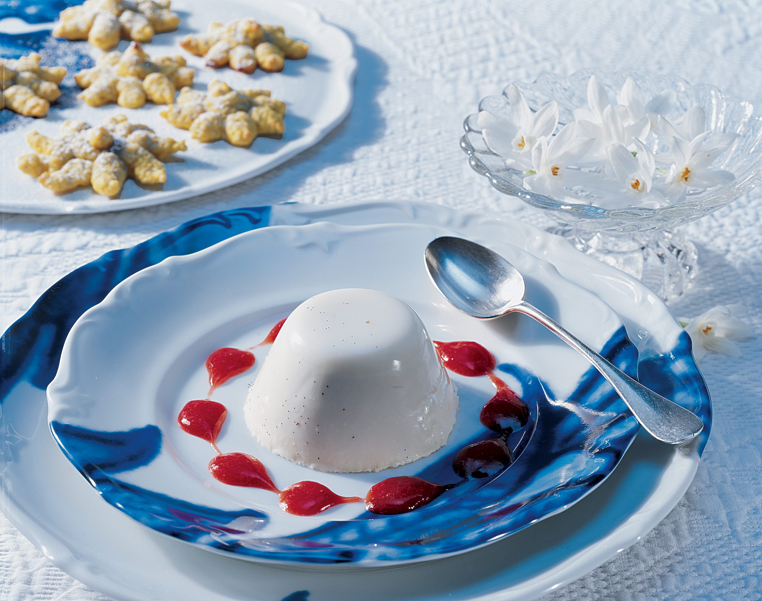 Panna cotta au sureau et ses biscuits tournesol