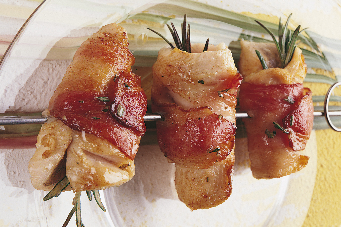 Brochettes de truites au lard