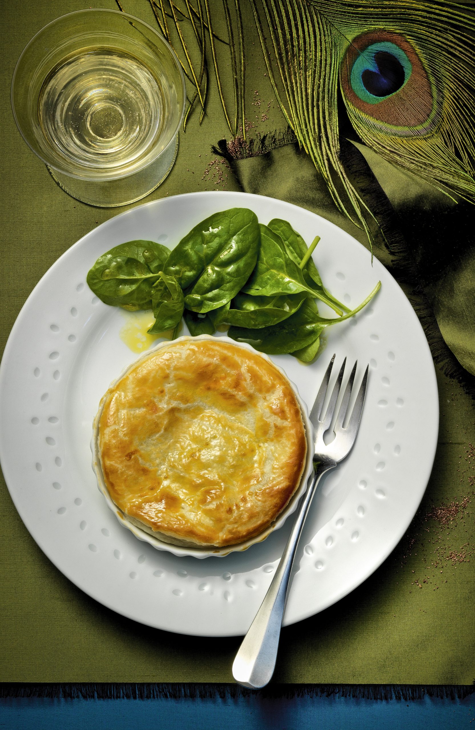 Tourte à la truite et salade d'épinards