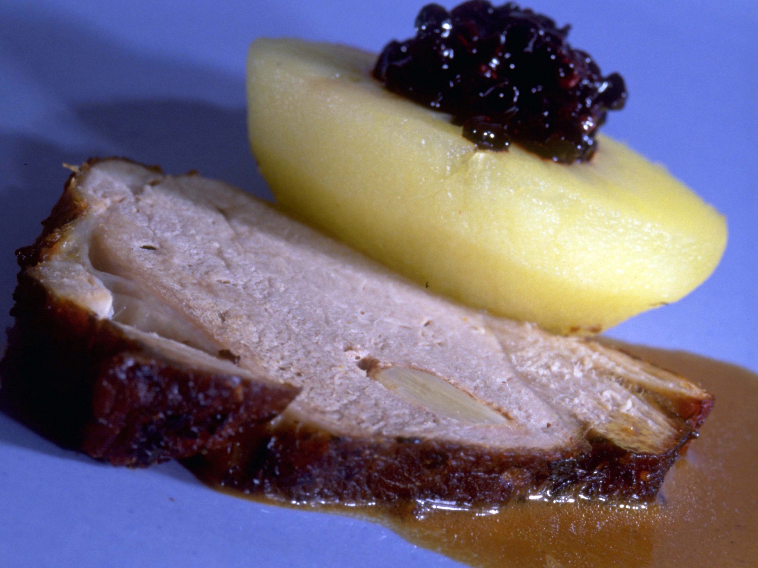 Rôti de porc aux pommes farcies à la mode de Frauenfeld