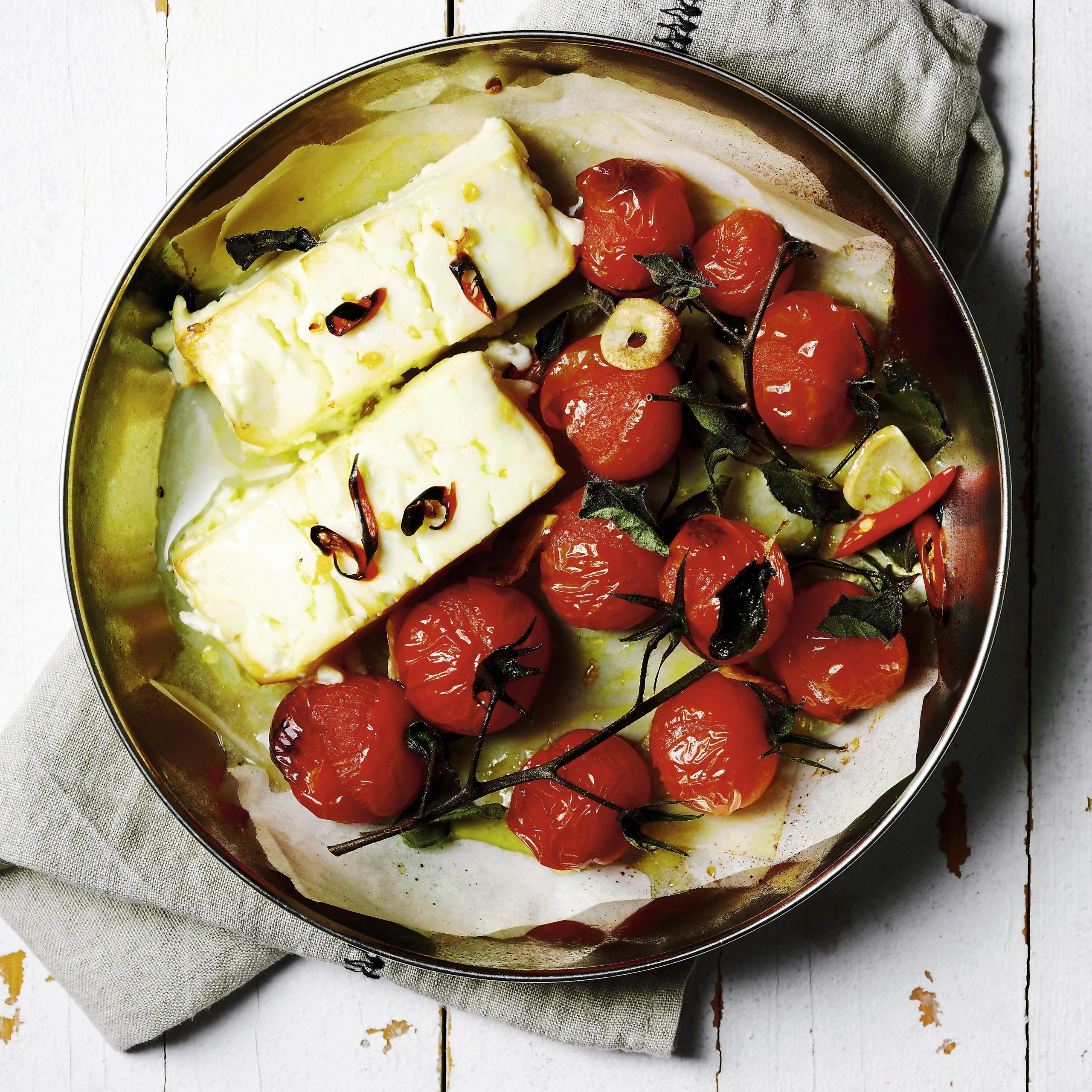 Fromages frais au four et tomates