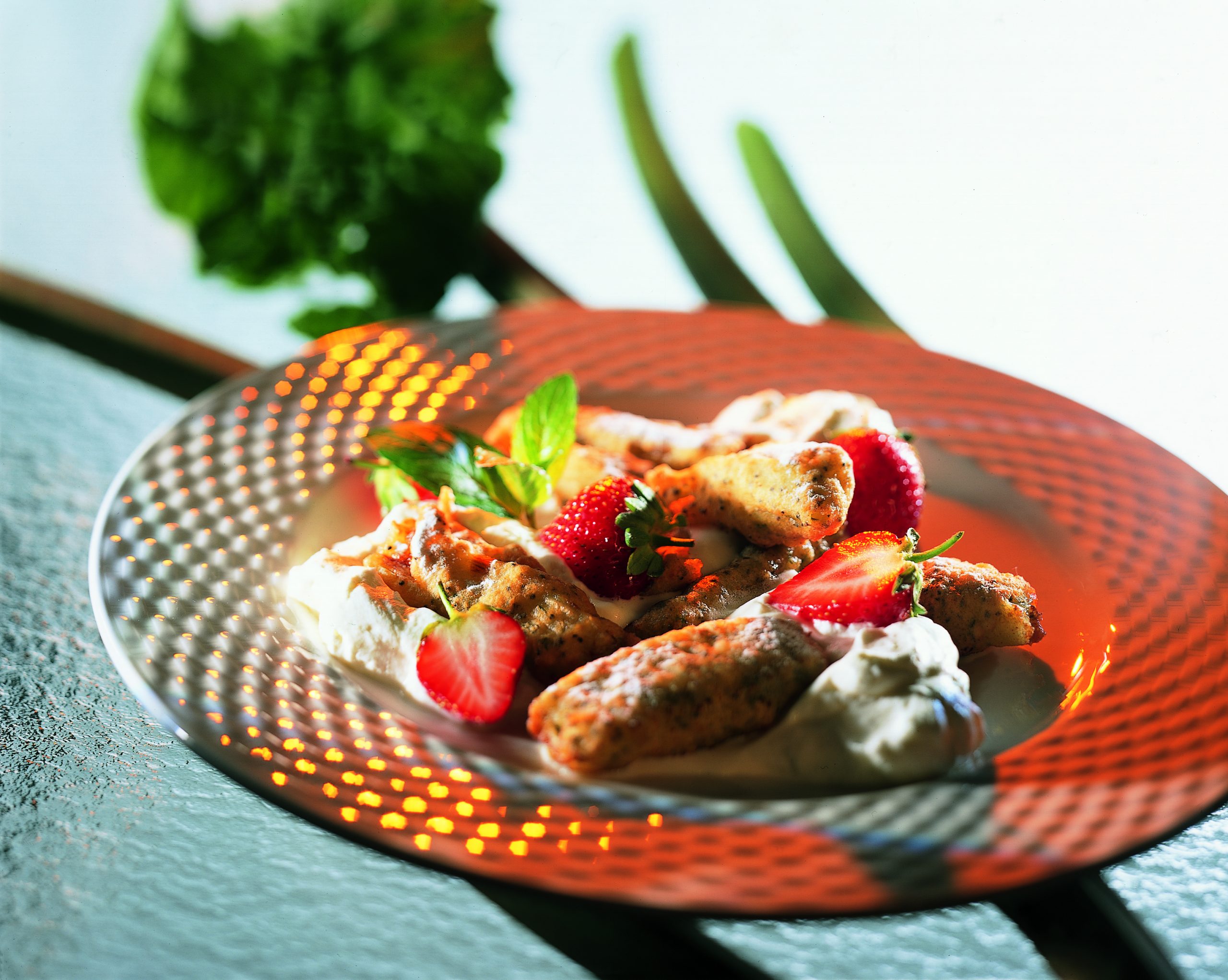 Fritots de rhubarbe et crème au miel