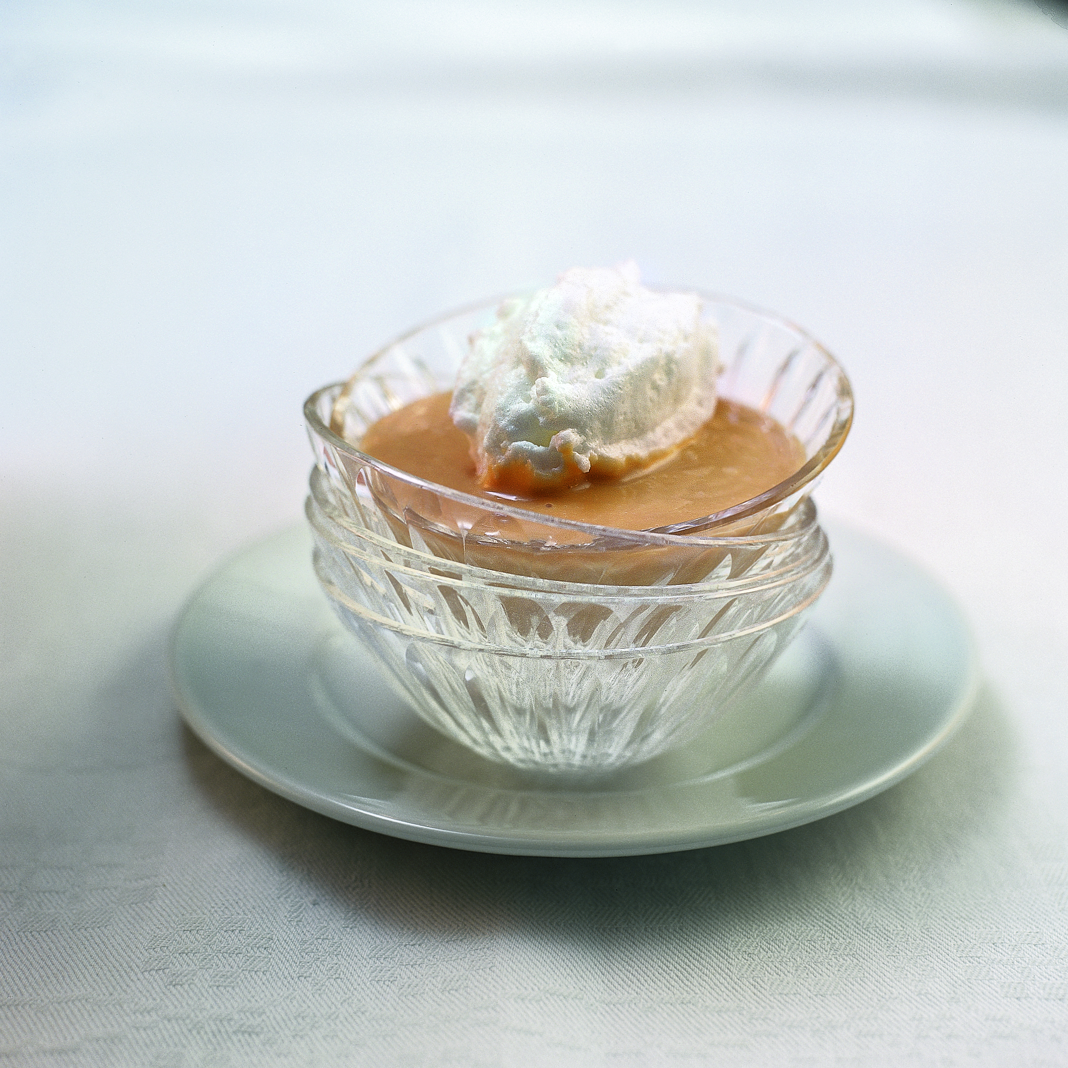 Gebrannte Crème mit Schneeballen