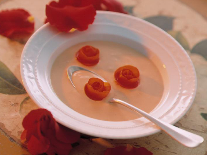 Geeistes Tomatensüppchen