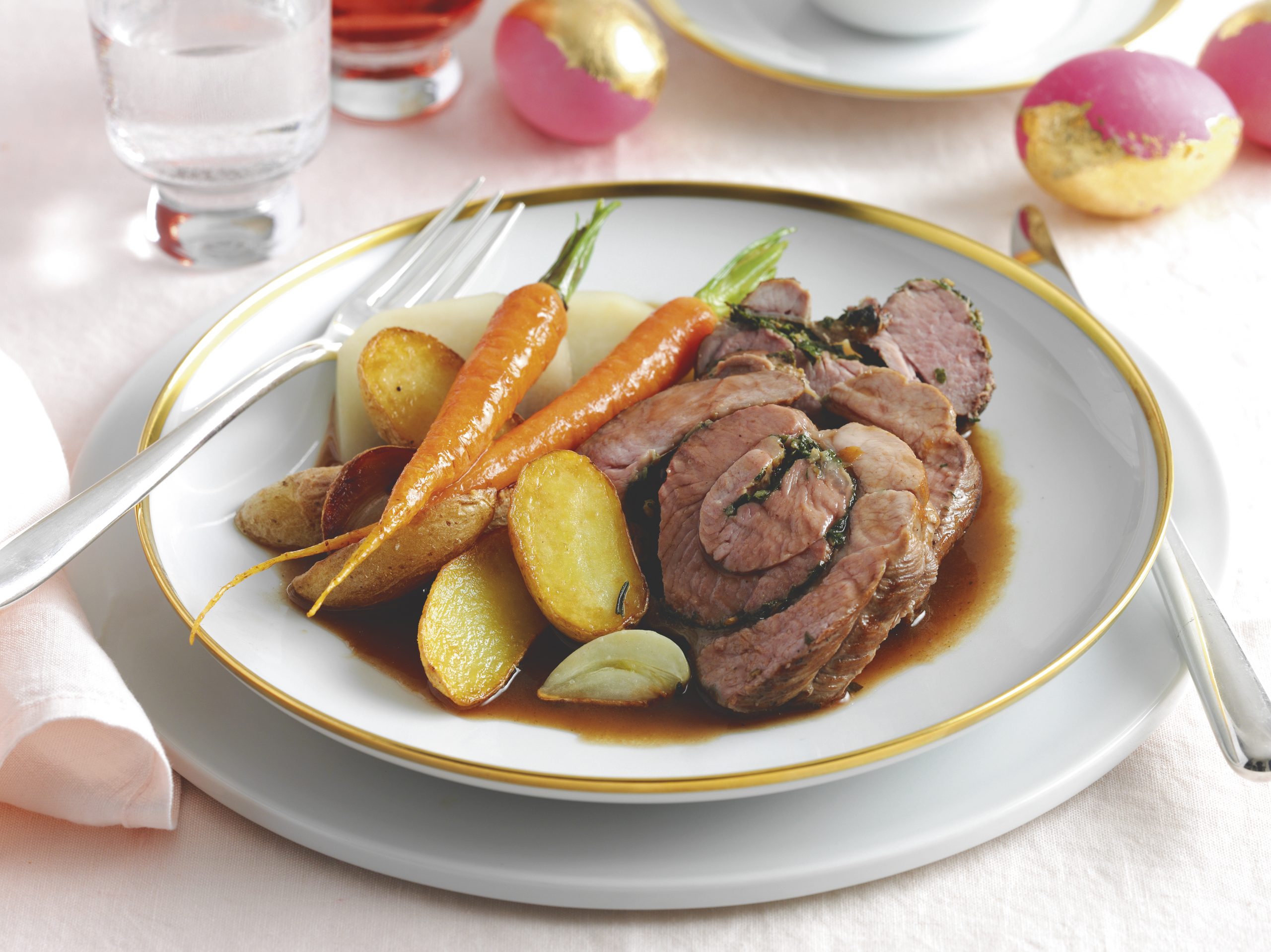 Gefülltes Lammgigot mit Madeirasauce