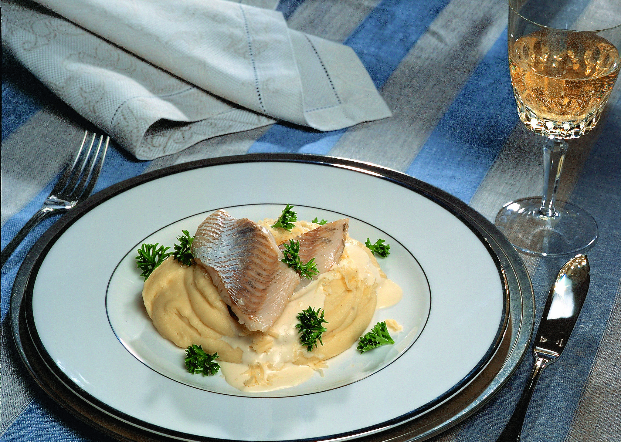 Au gril Filets de sandre au fromage d'alpage de Gstaad