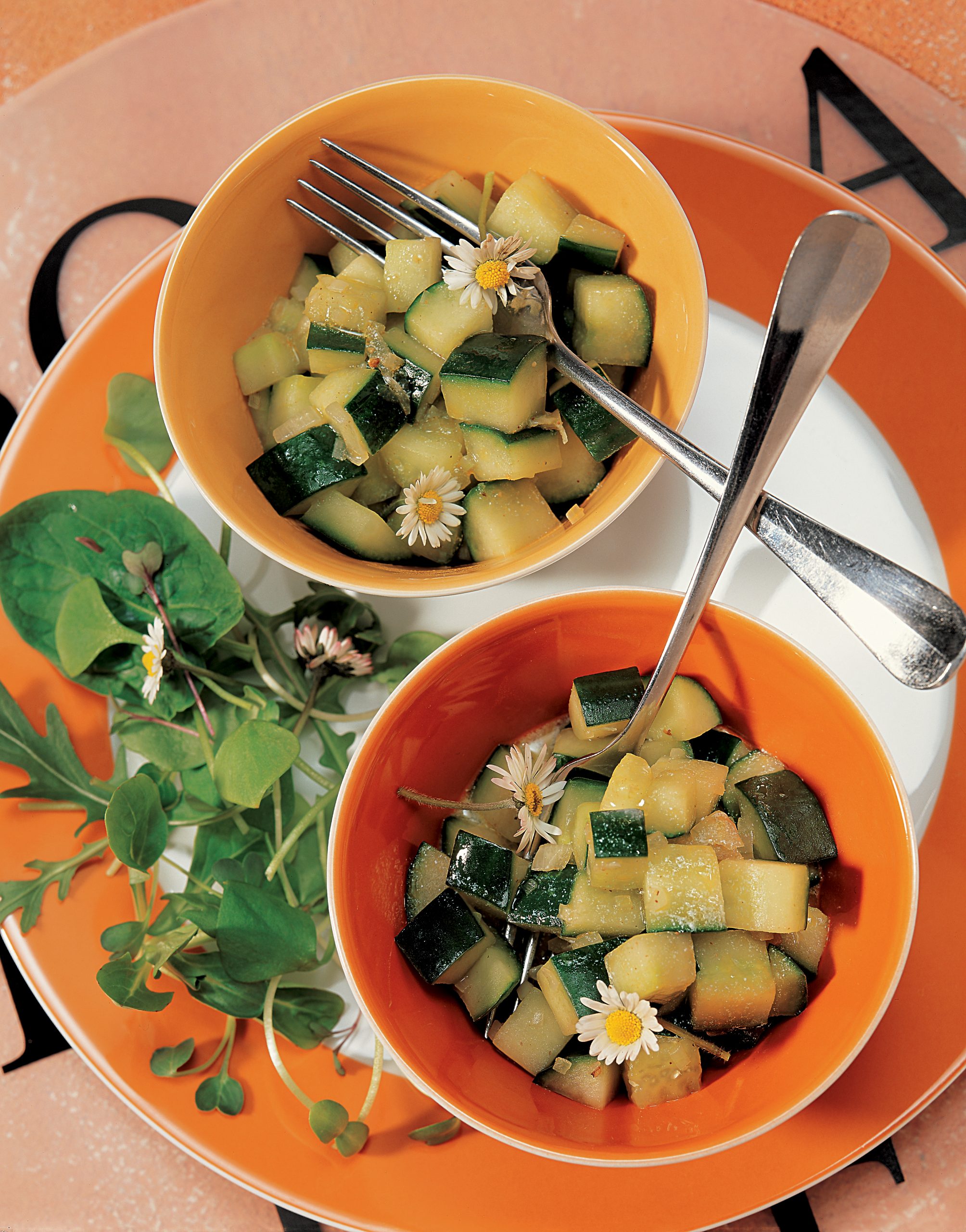 Gekochter Gurkensalat