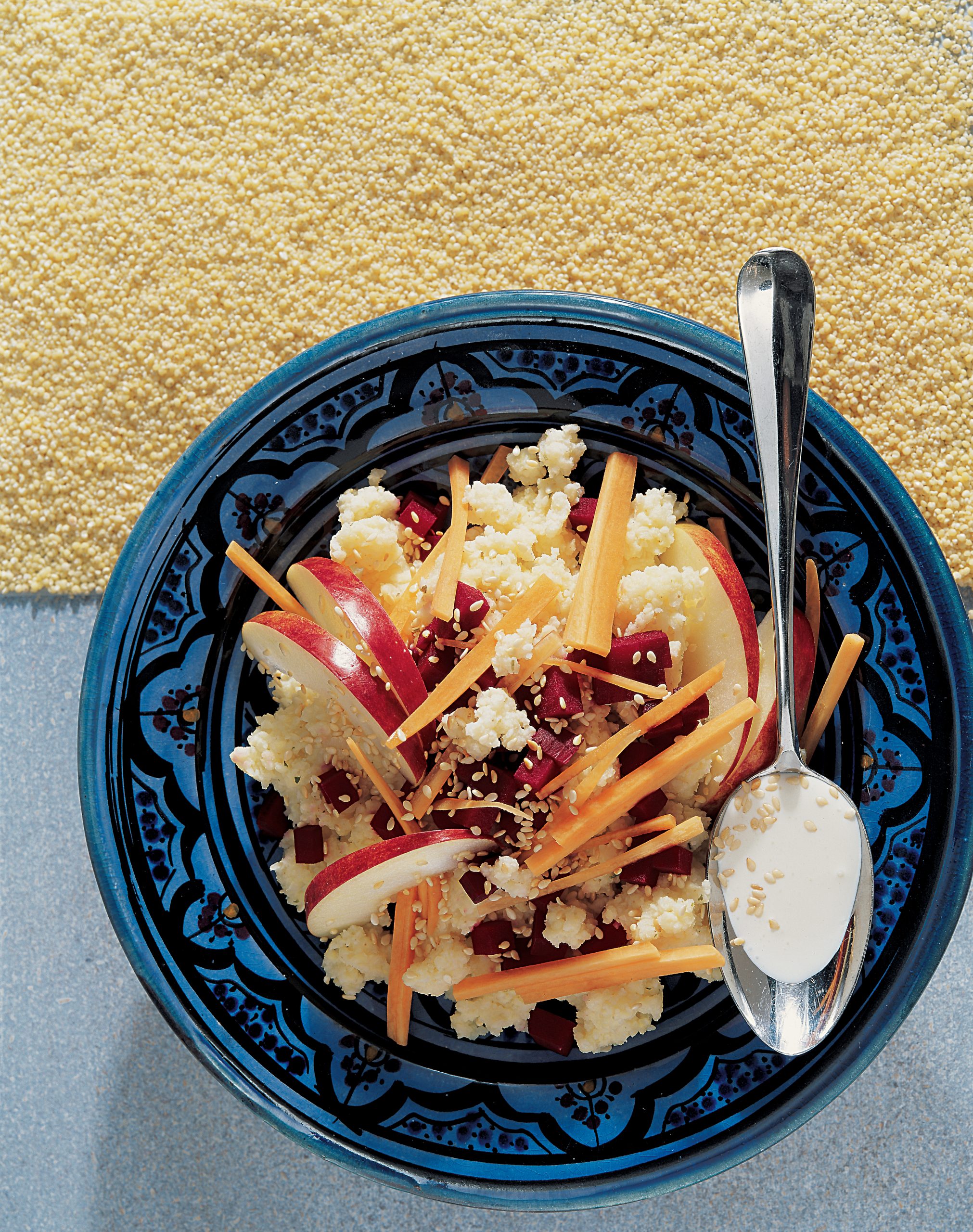 Salade de millet aux légumes et à la pomme