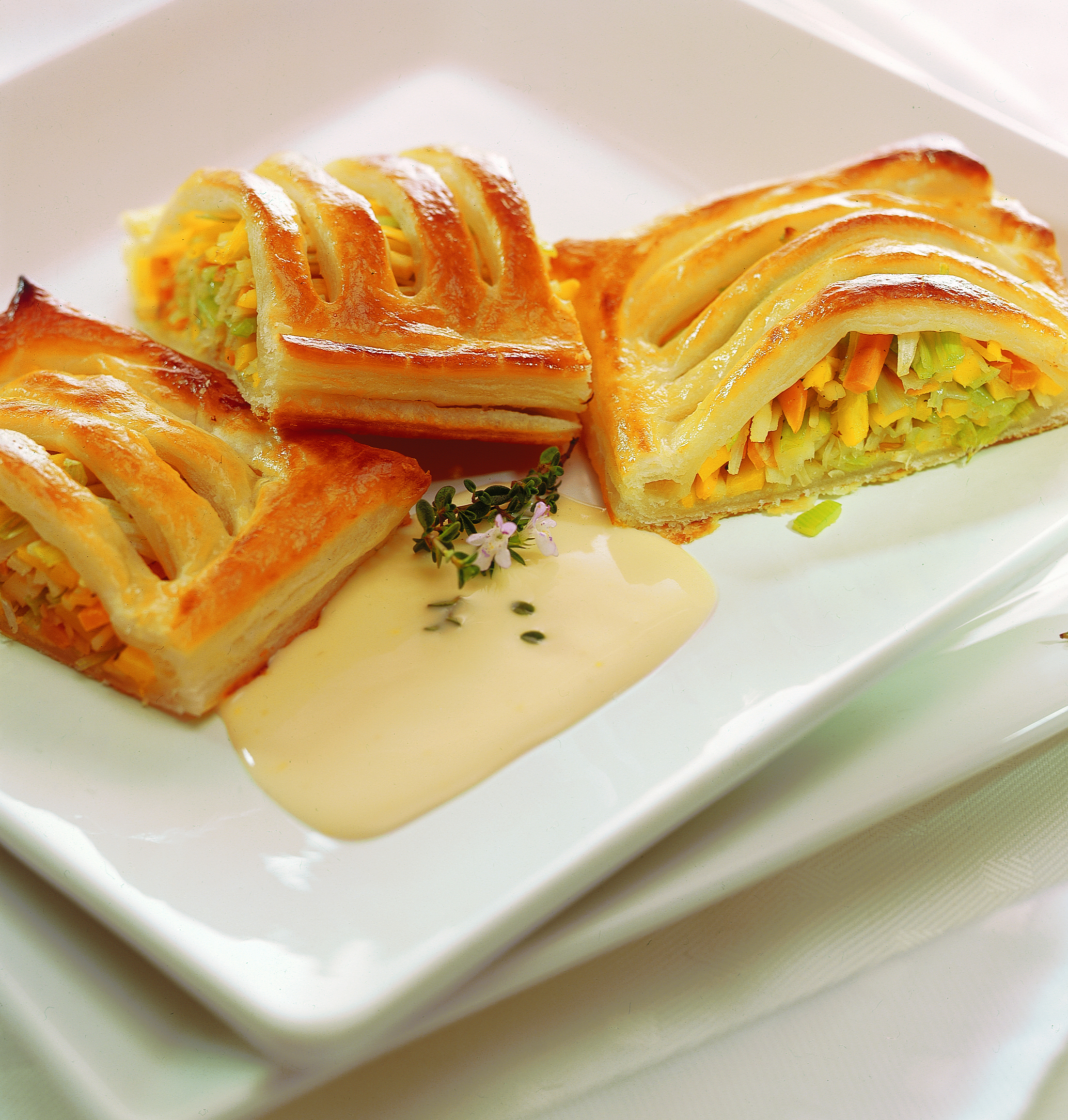 Jalousies aux légumes à la sauce au thym citron