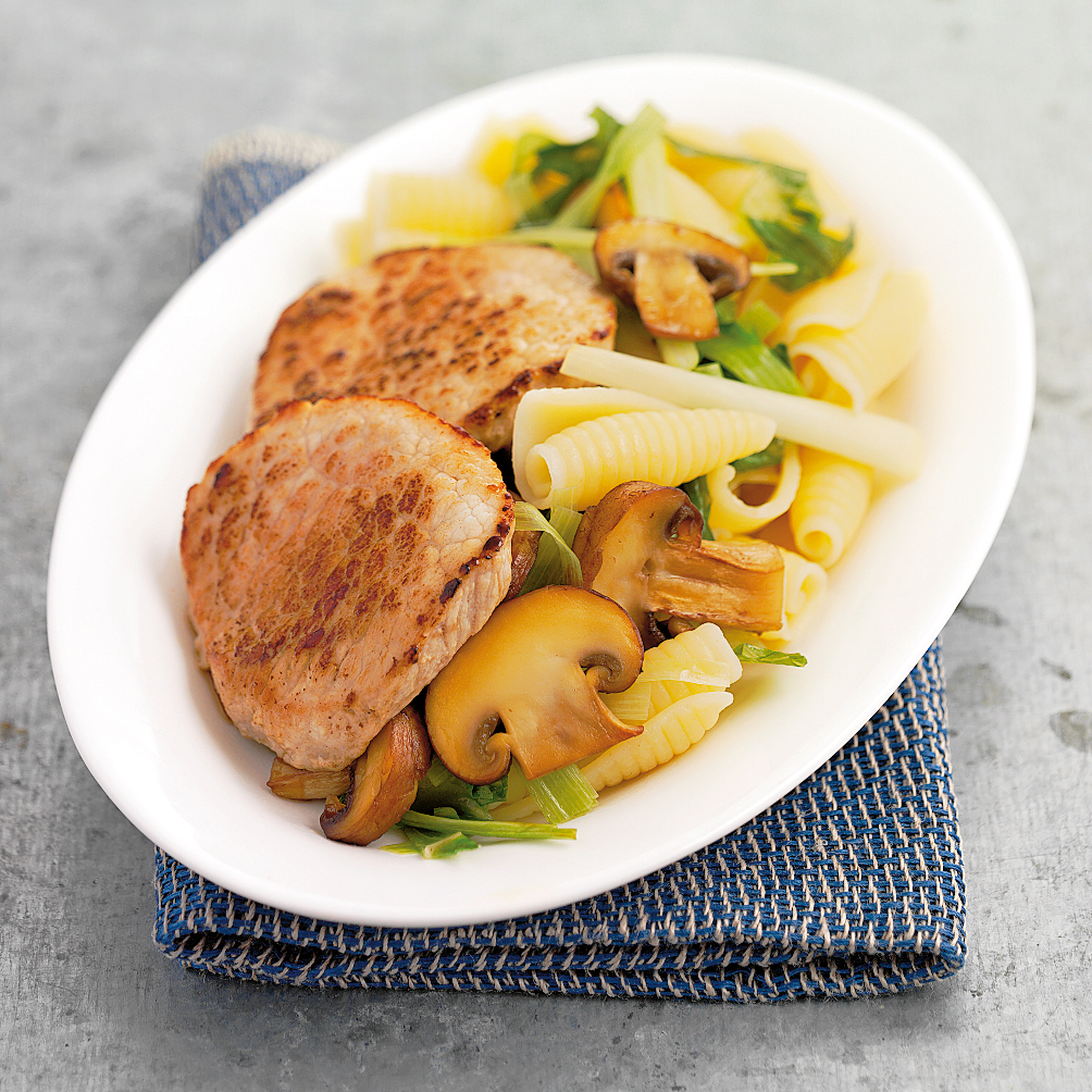 Pâtes aux légumes et escalopes de veau