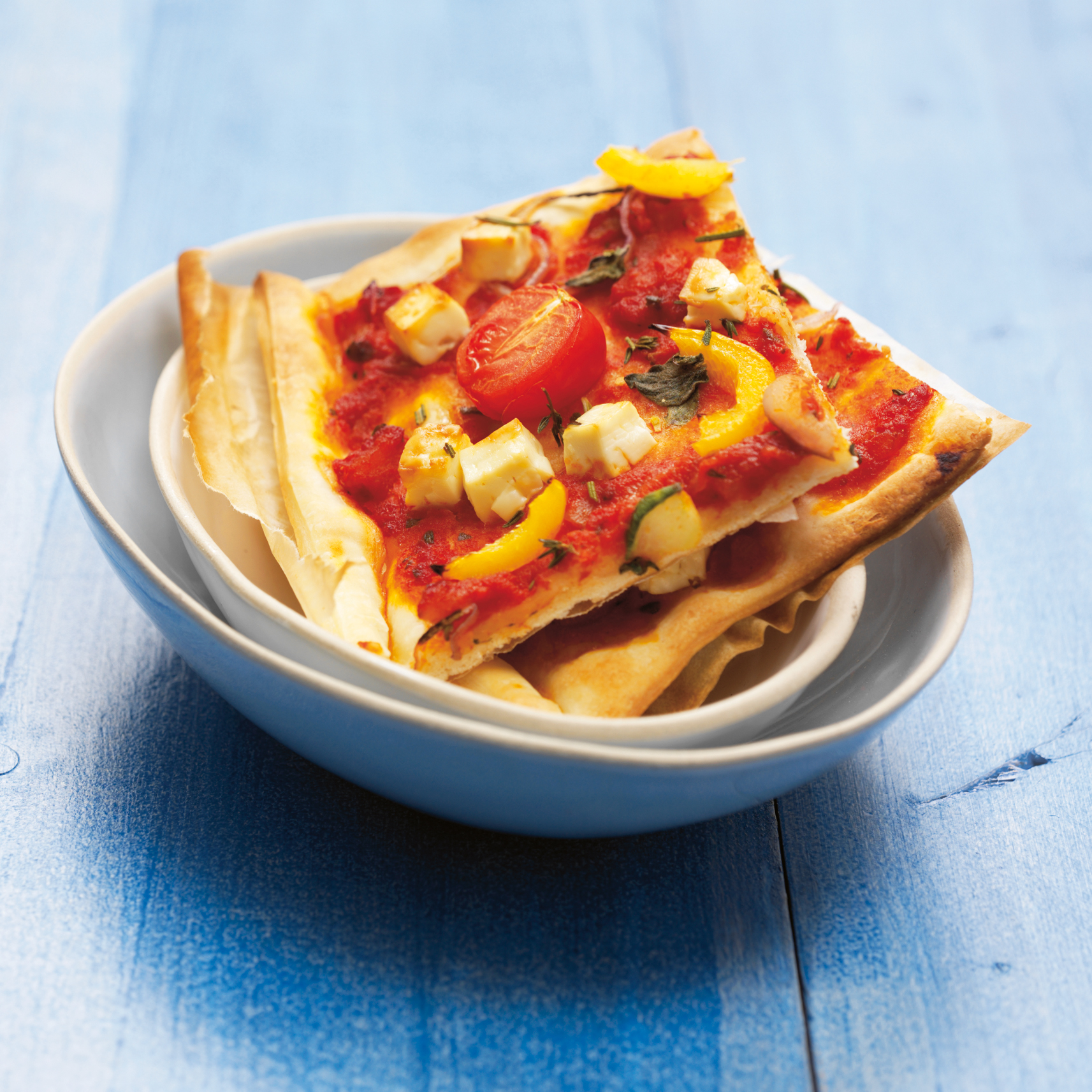 Gemüsepizza mit Frischkäse
