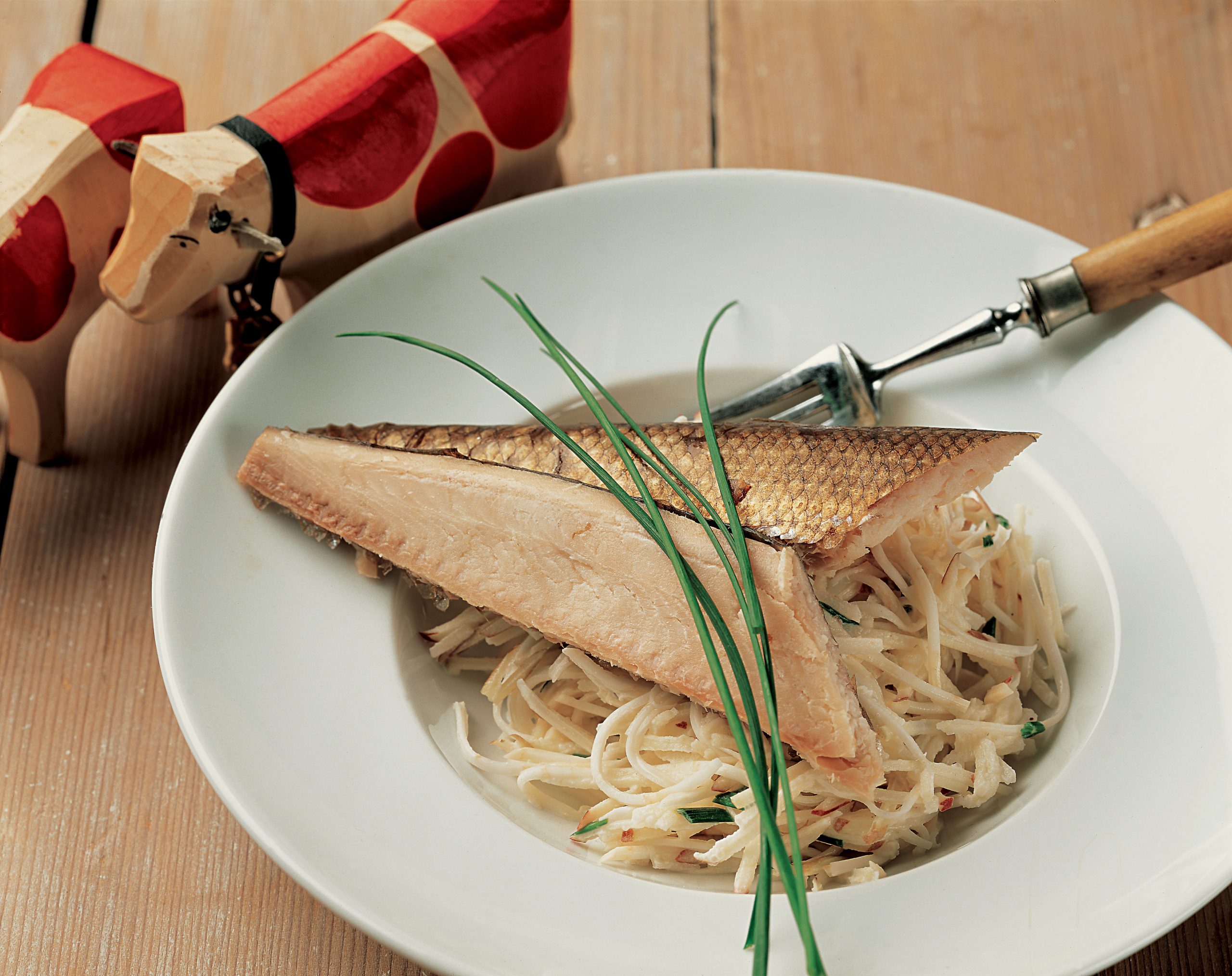 Bondelle fumée et sa salade de pommes