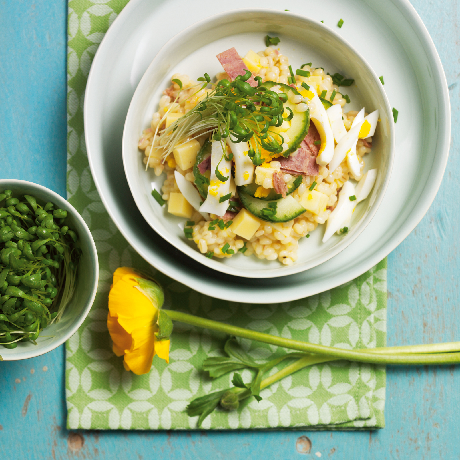 Salade d'orge et duo de tilsit