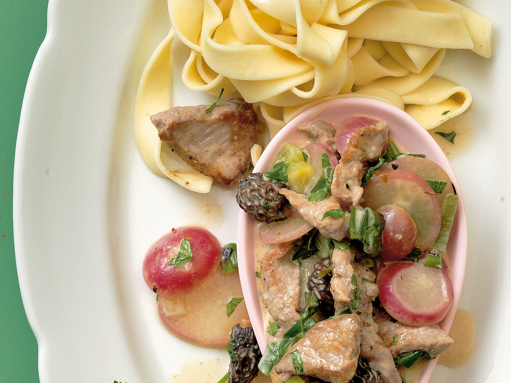 Geschnetzeltes Kalbfleisch mit Frühlingssauce