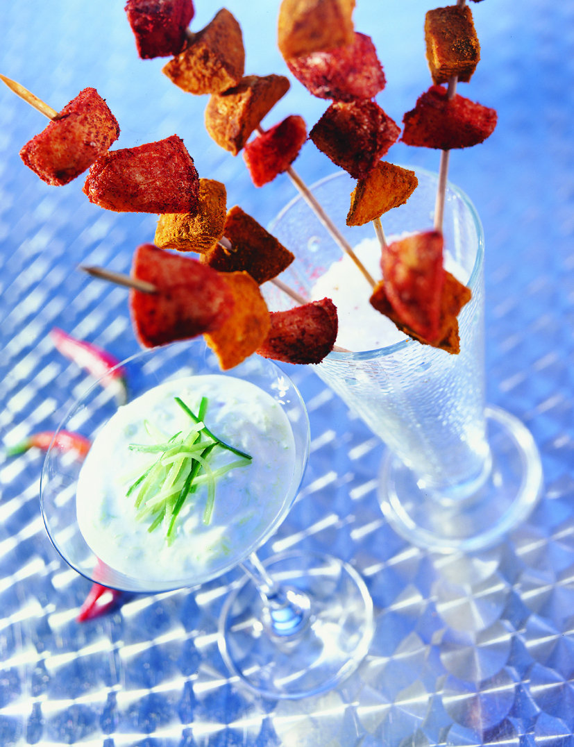 Gewürzwürfel mit Joghurt-Dip