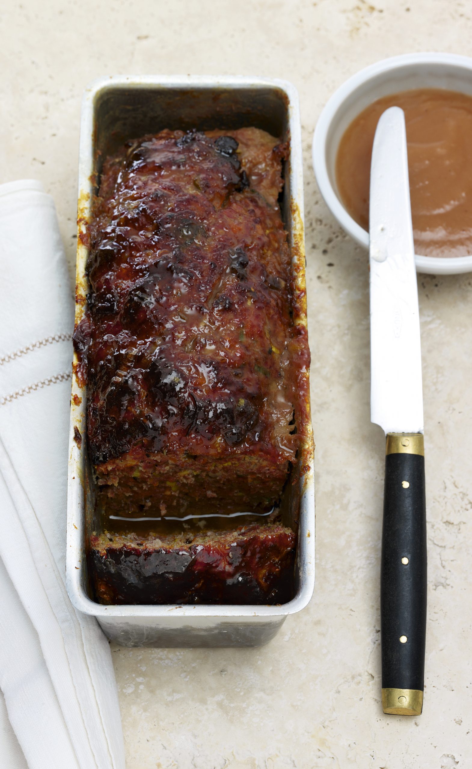 Rôti haché laqué sauce rhubarbe