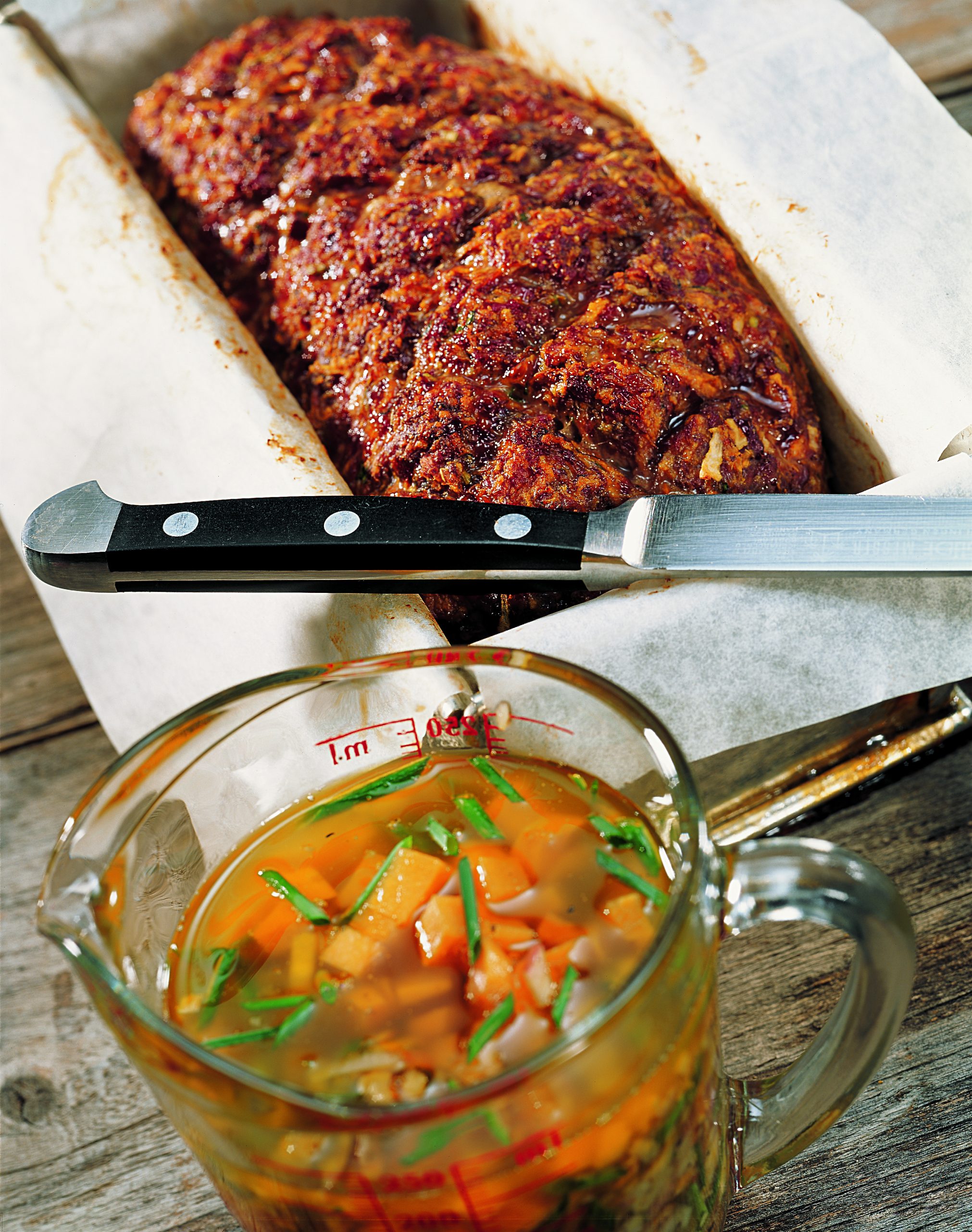 Hackbraten an Kürbis-Nuss-Vinaigrette