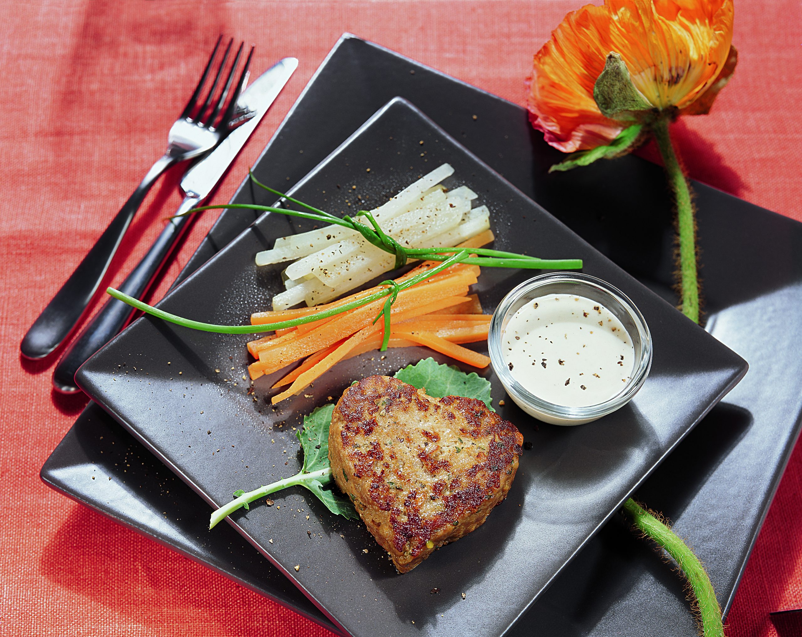 Steaks hachés en coeur et fagots de légumes