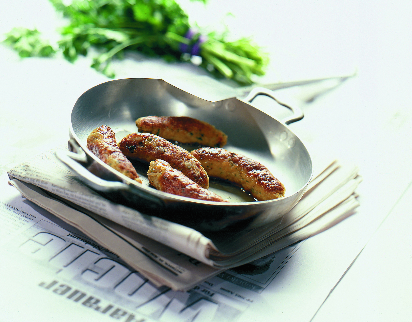 Petites saucisses de viande hachée
