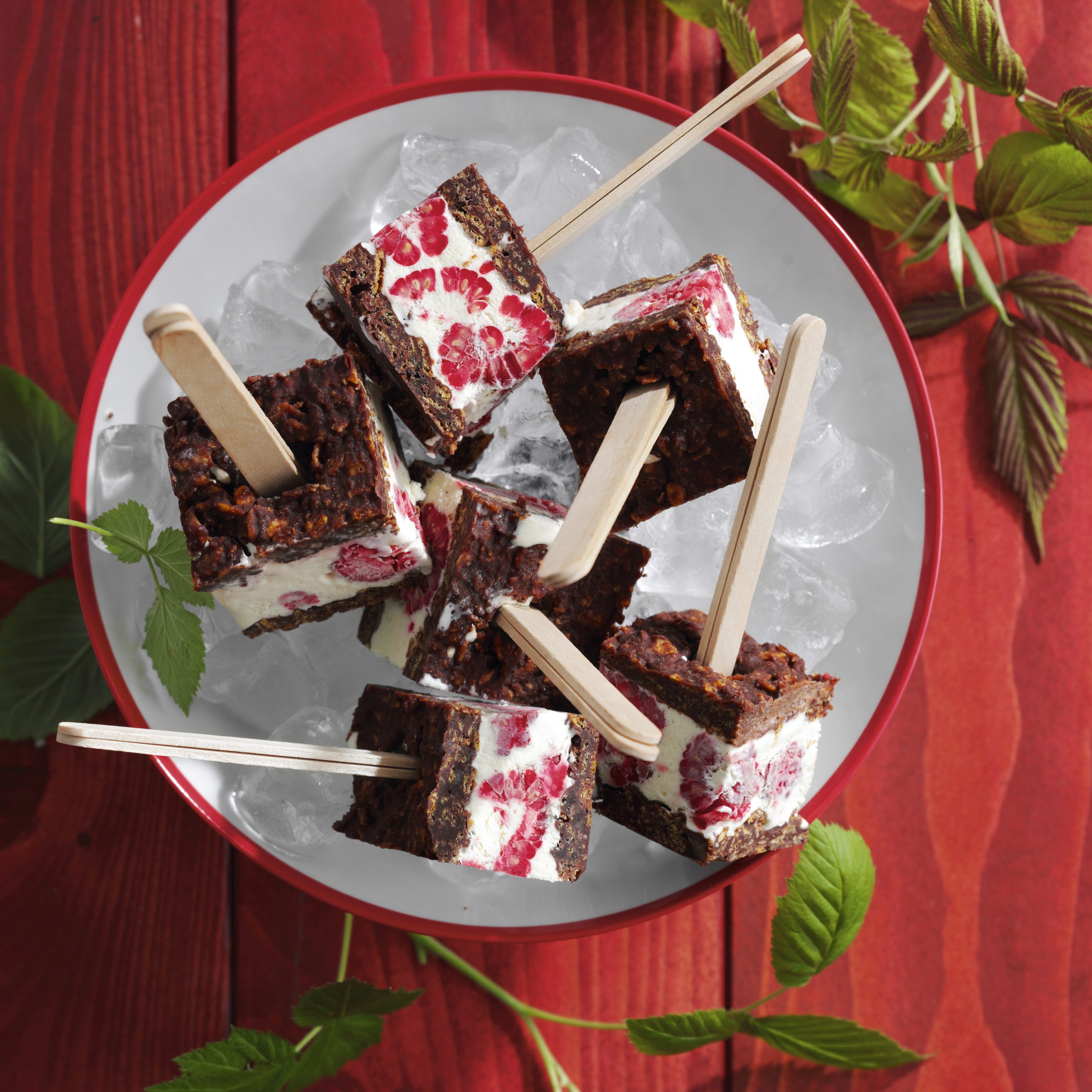 Bâtonnets glacés à la framboise
