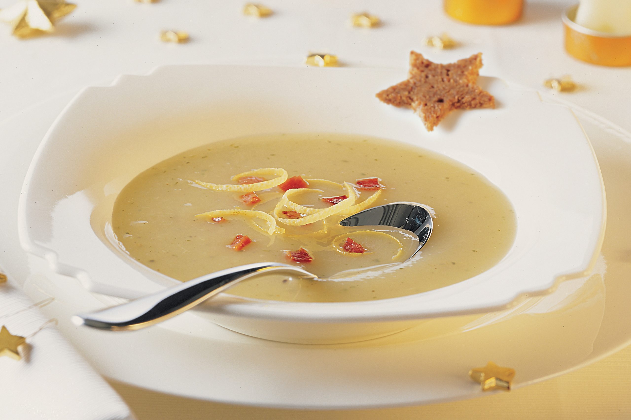 Soupe citronnée aux pommes de terre et au chou