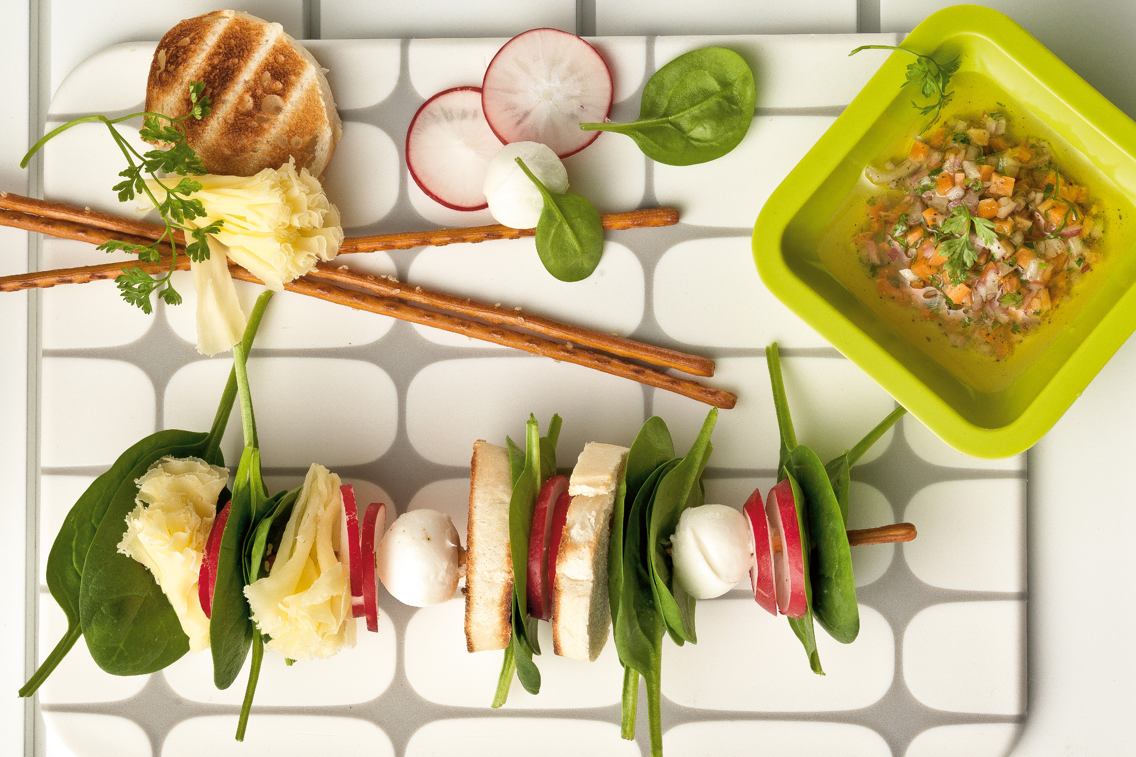 Brochettes de crostini et de fromage