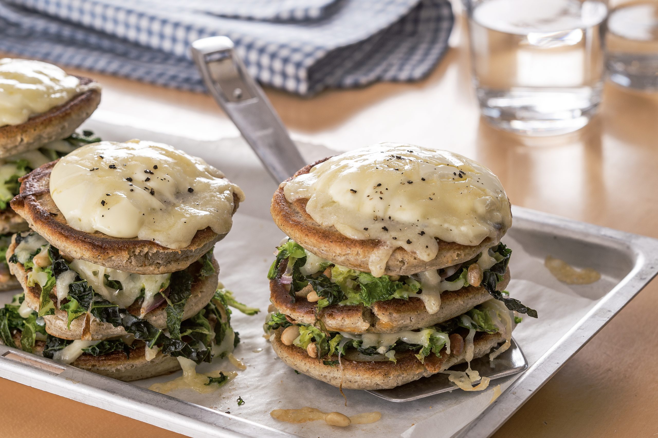 Käse-Pancake-Türmchen